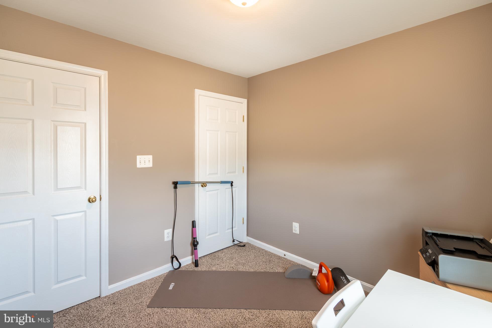 SEVEN OAKS - Residential