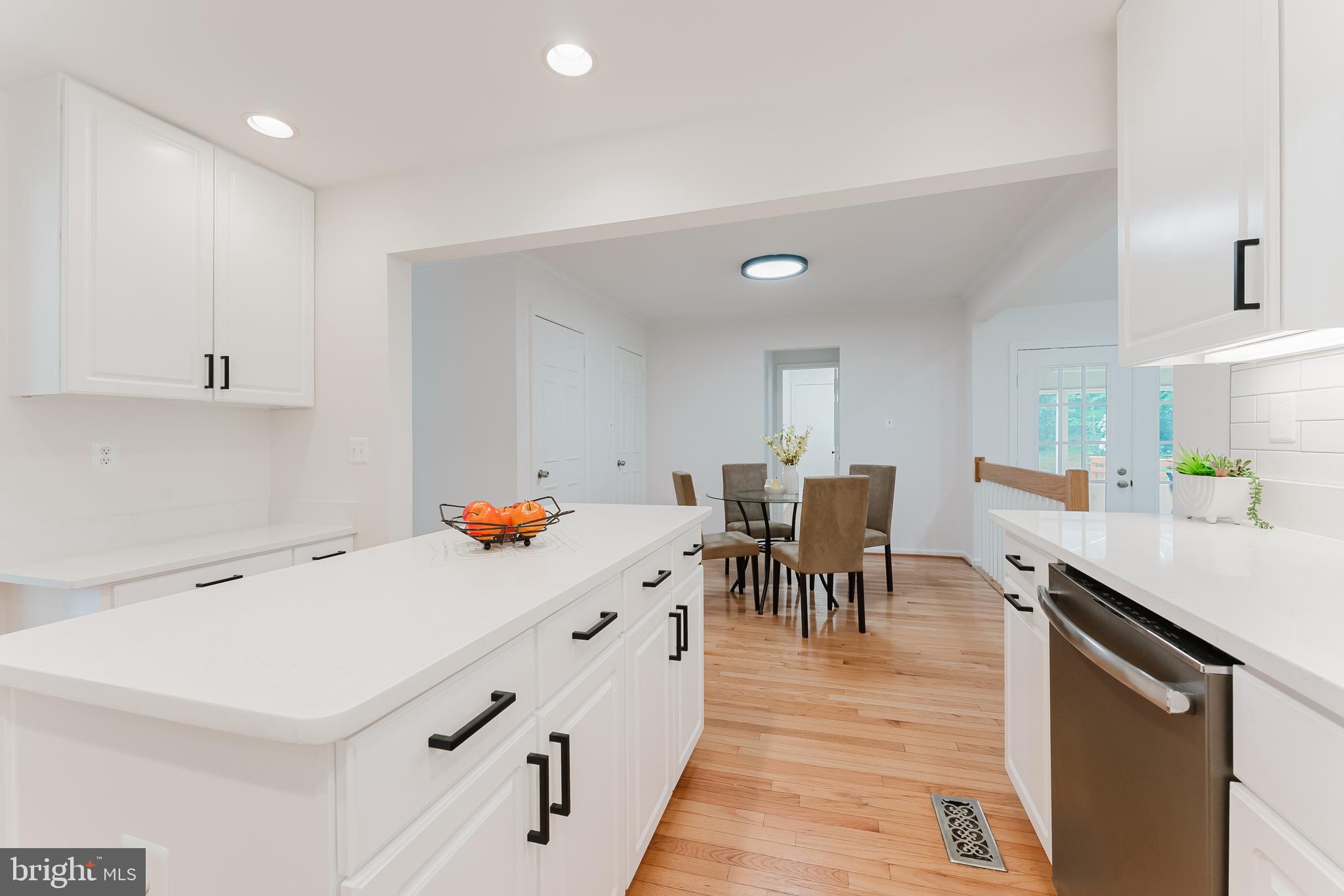 LONGWOOD KNOLLS - Residential