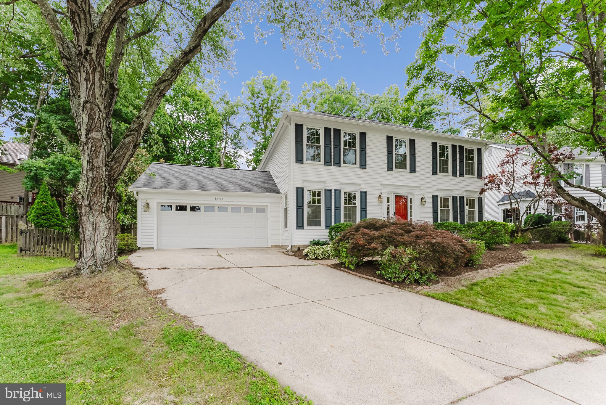 LONGWOOD KNOLLS - Residential