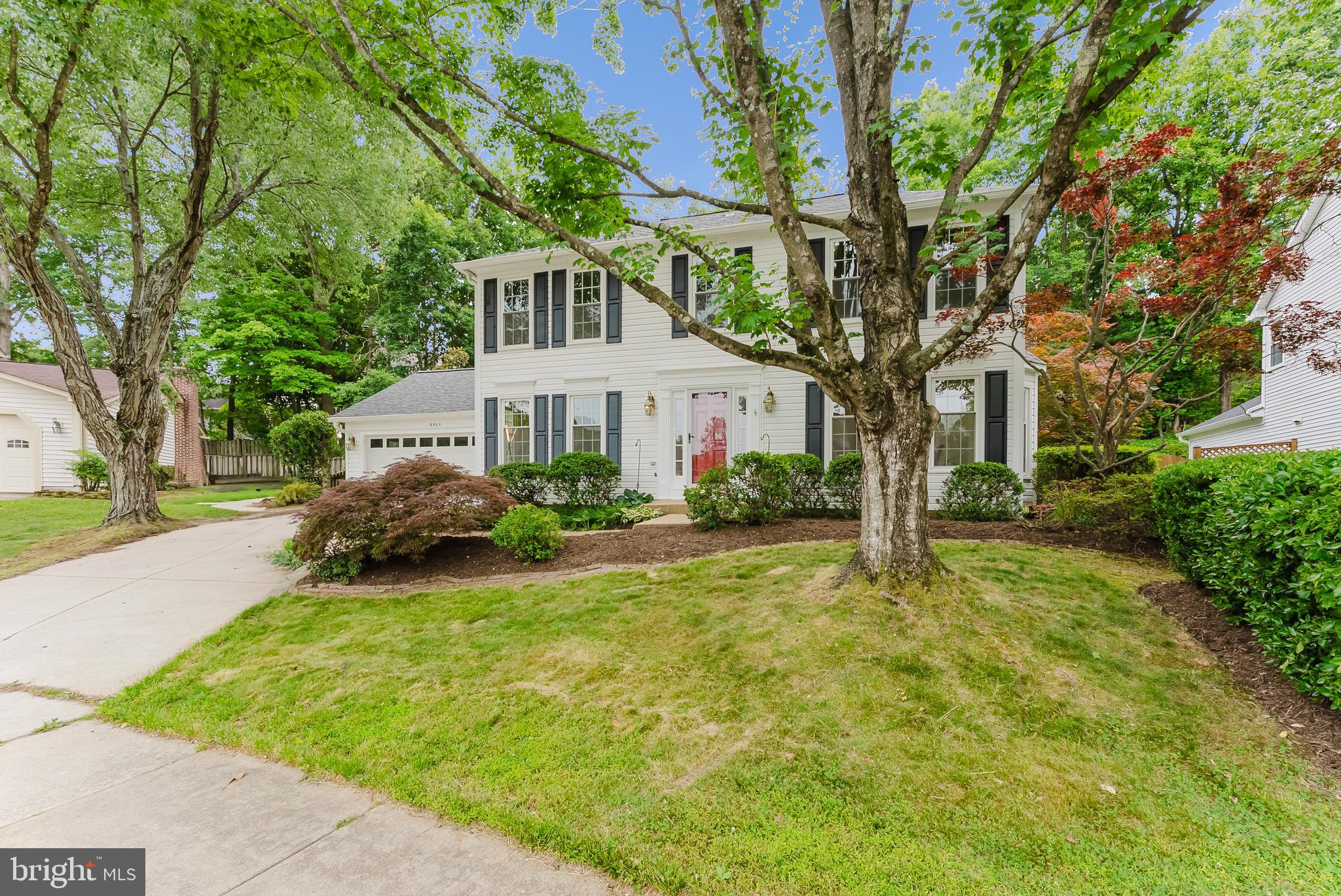 LONGWOOD KNOLLS - Residential