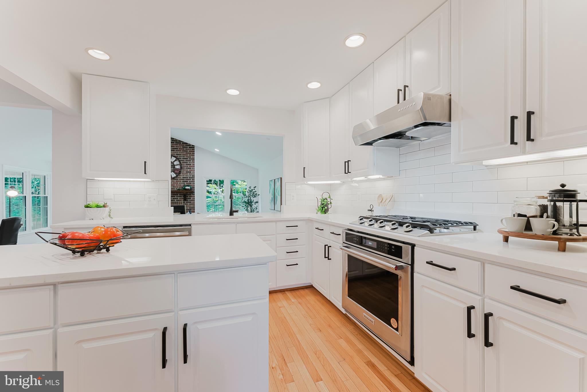 LONGWOOD KNOLLS - Residential