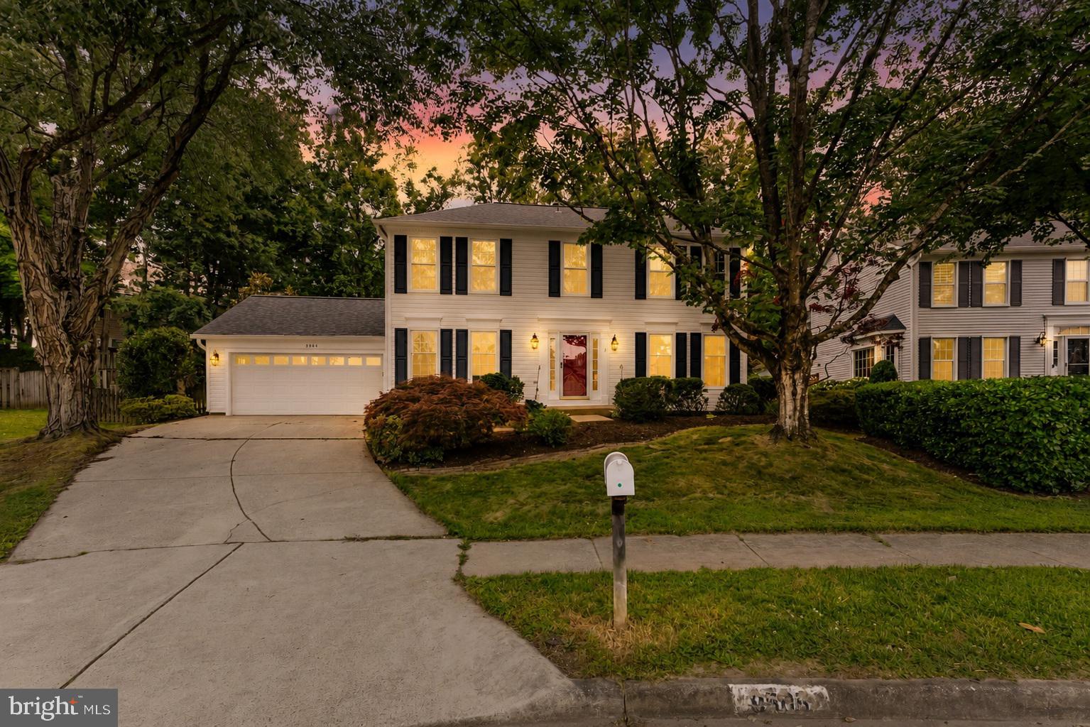 LONGWOOD KNOLLS - Residential
