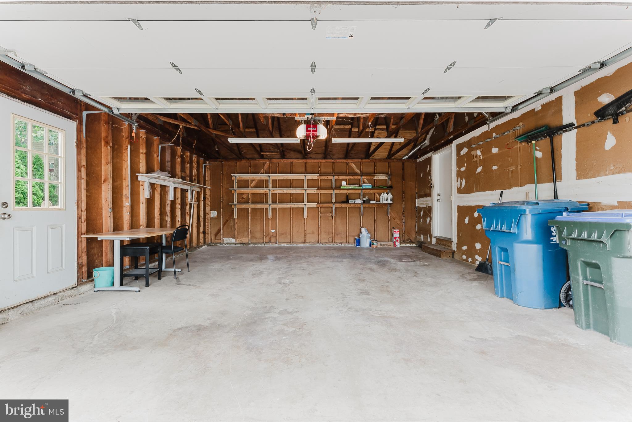 LONGWOOD KNOLLS - Residential