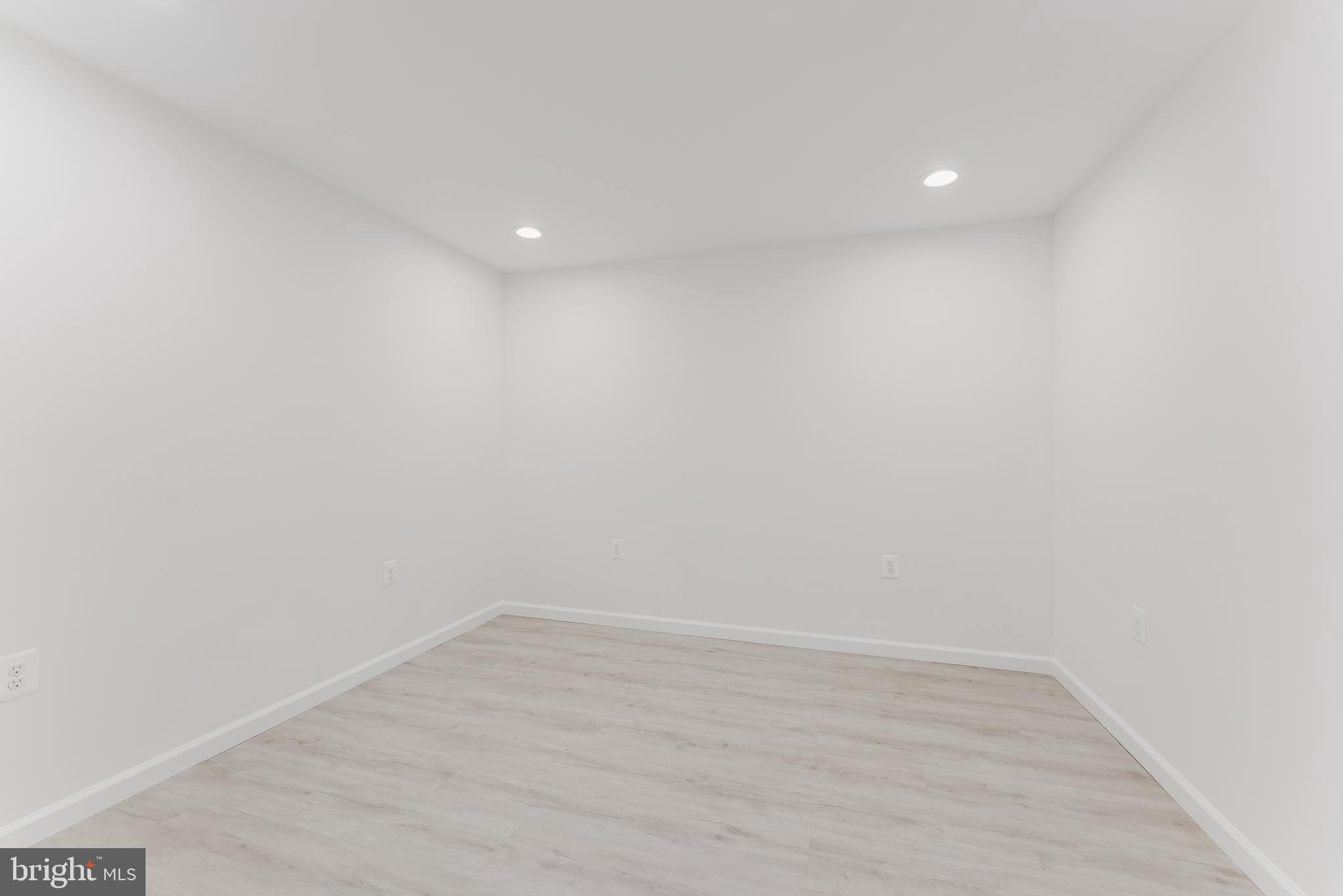 LONGWOOD KNOLLS - Residential