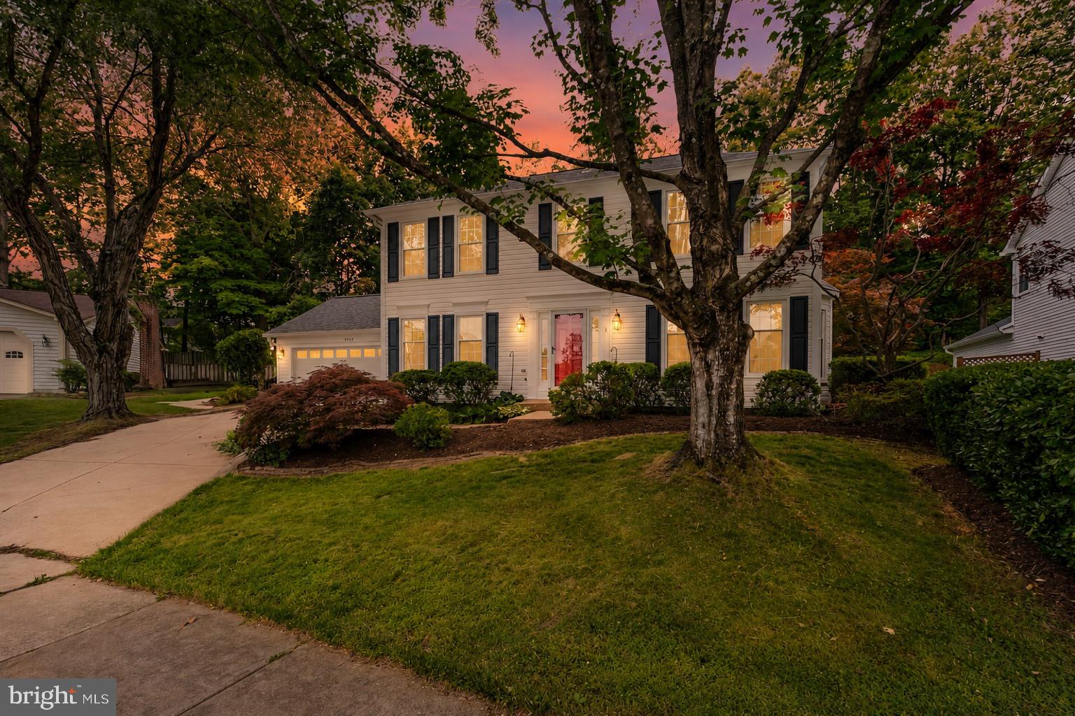 LONGWOOD KNOLLS - Residential