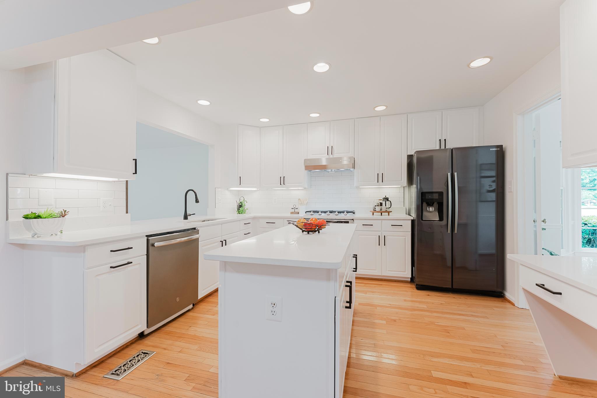 LONGWOOD KNOLLS - Residential