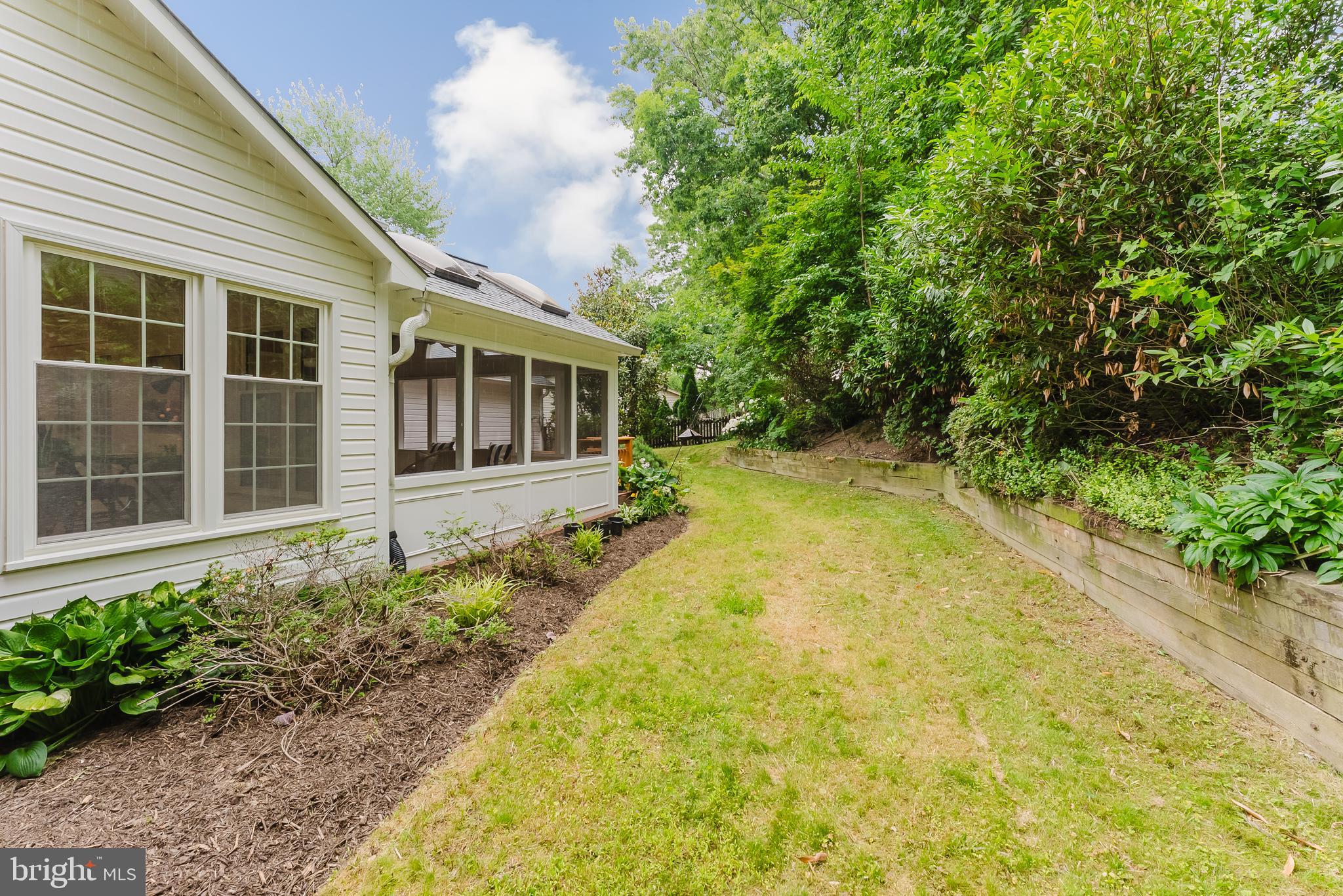 LONGWOOD KNOLLS - Residential