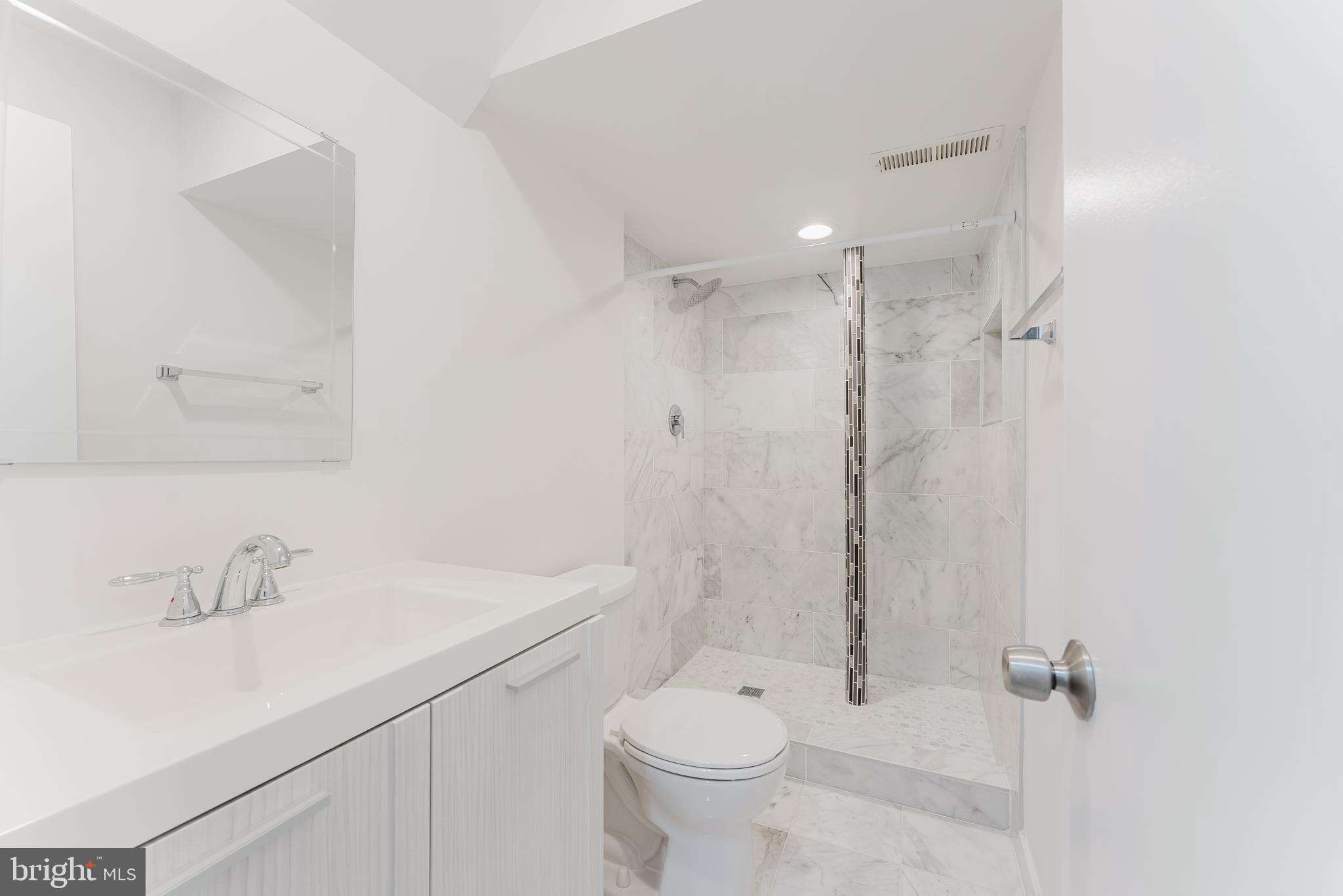 LONGWOOD KNOLLS - Residential