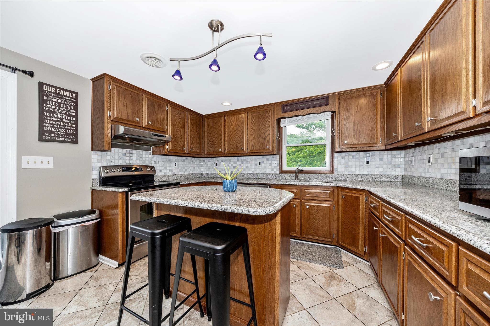 BRADDOCK HEIGHTS - Residential