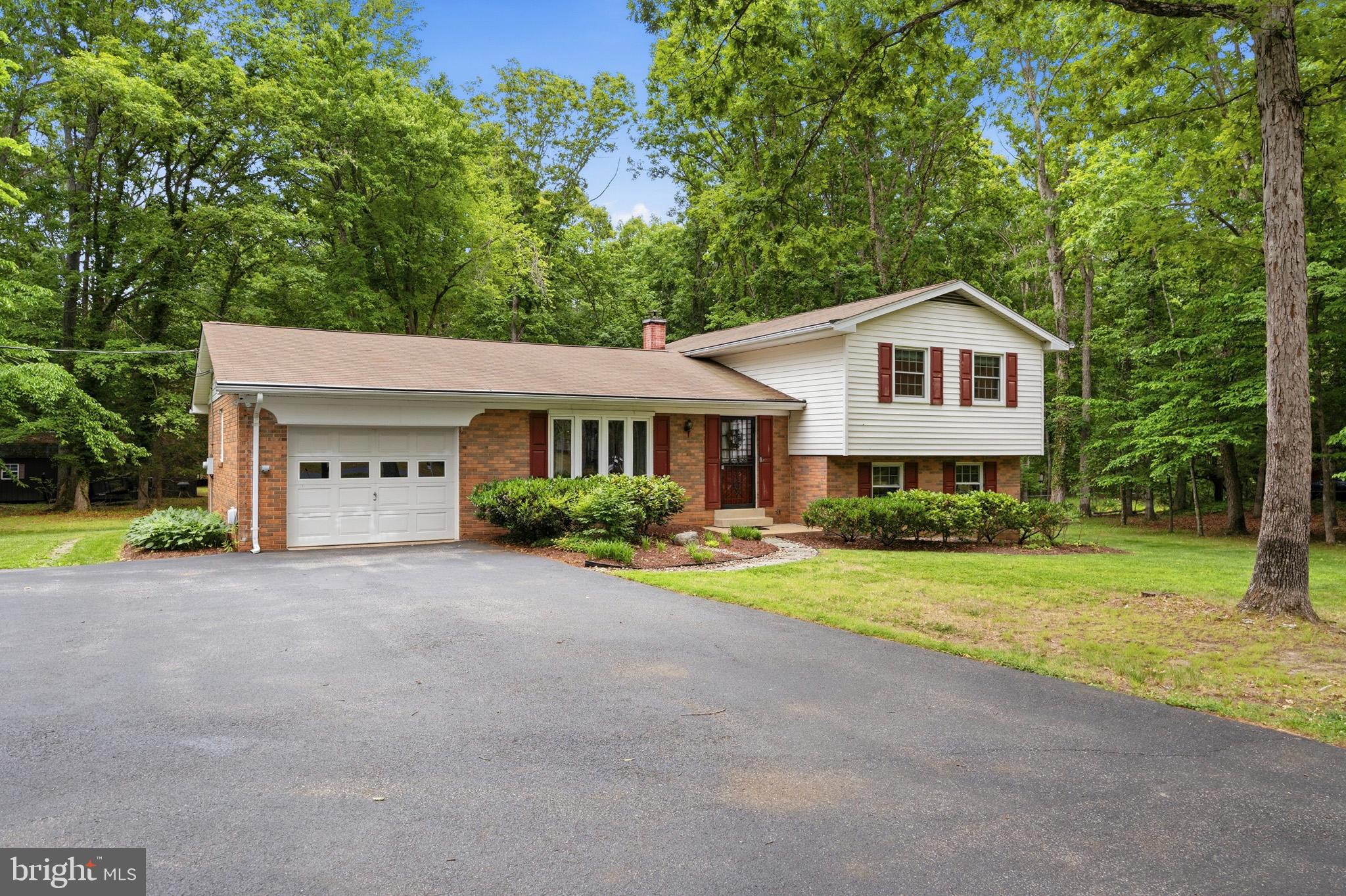 BROOKWOOD ESTATES - Residential