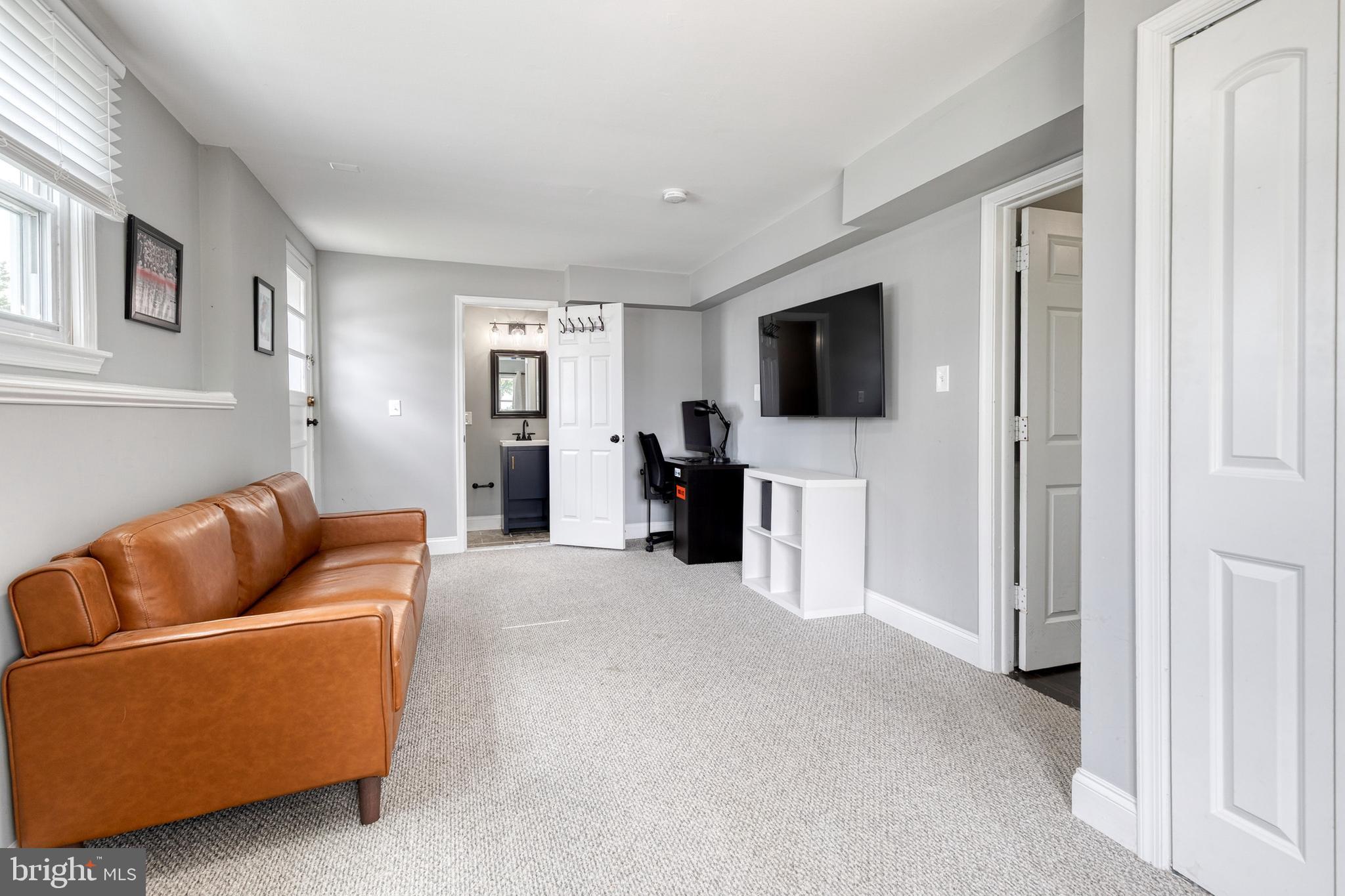 WYNNEWOOD - Residential