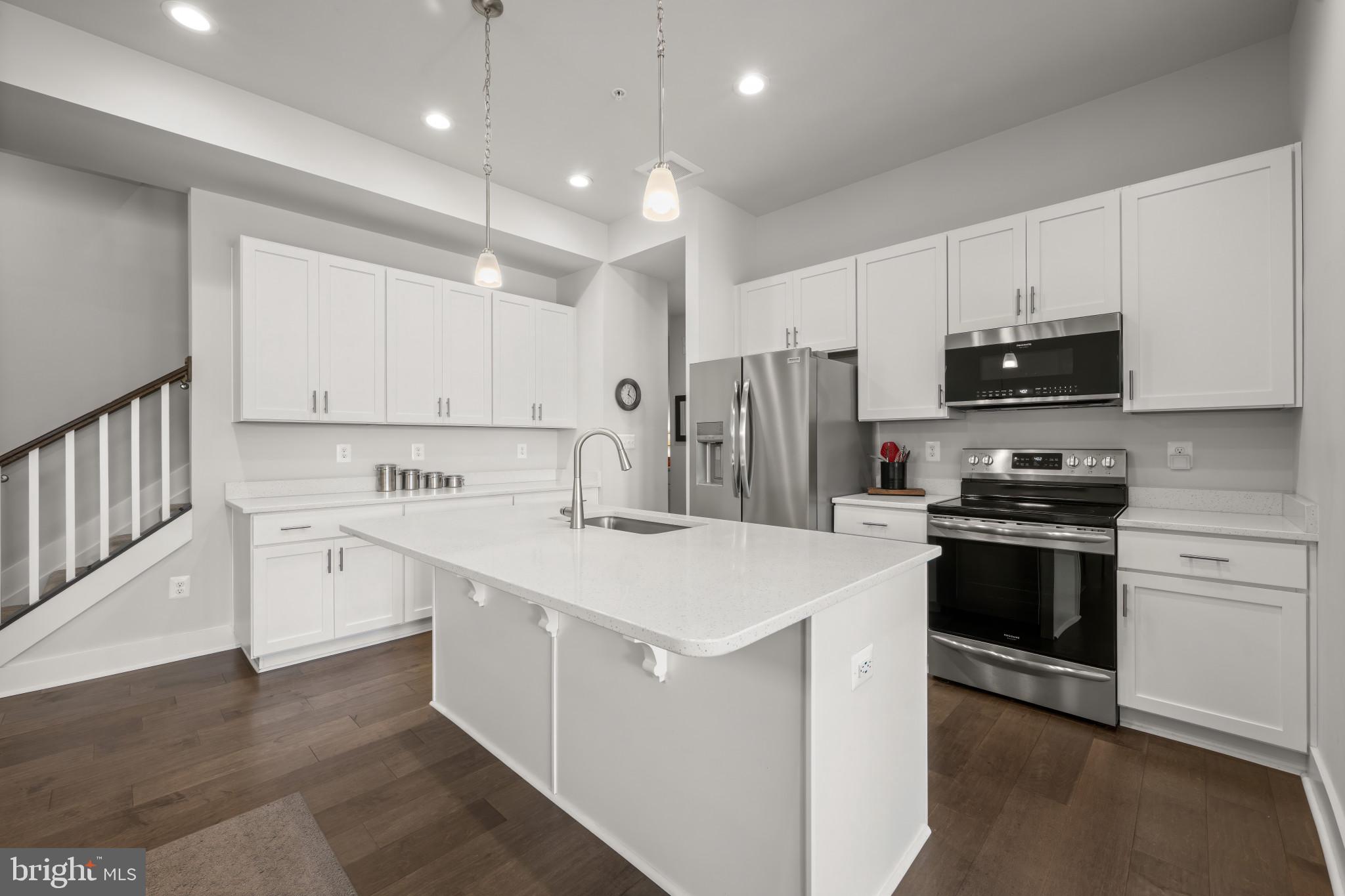 SNADER'S SUMMIT - Residential