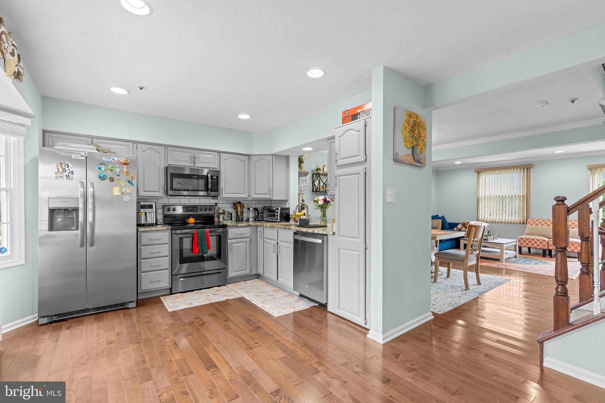 SADDLE CREEK - Residential