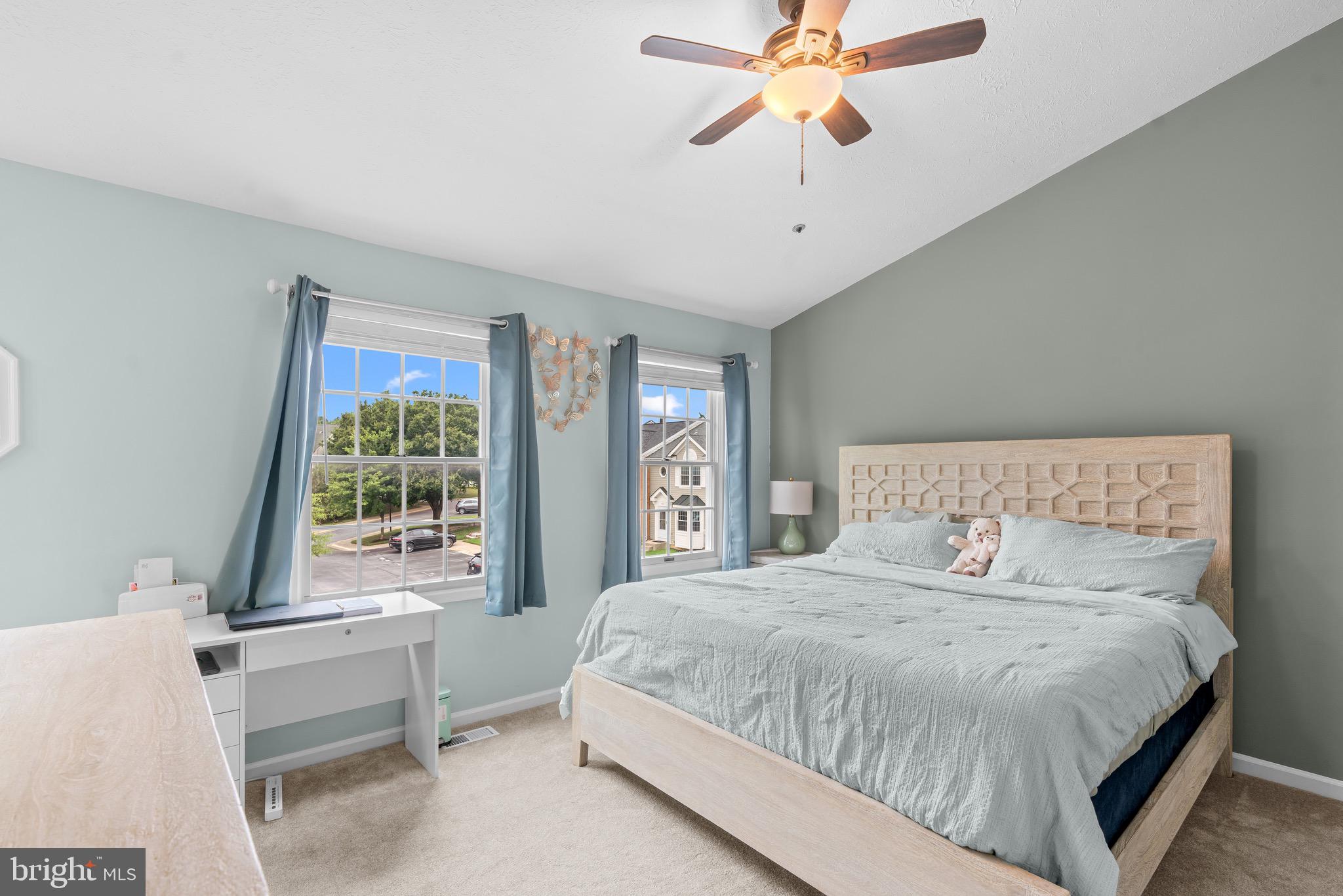 SADDLE CREEK - Residential