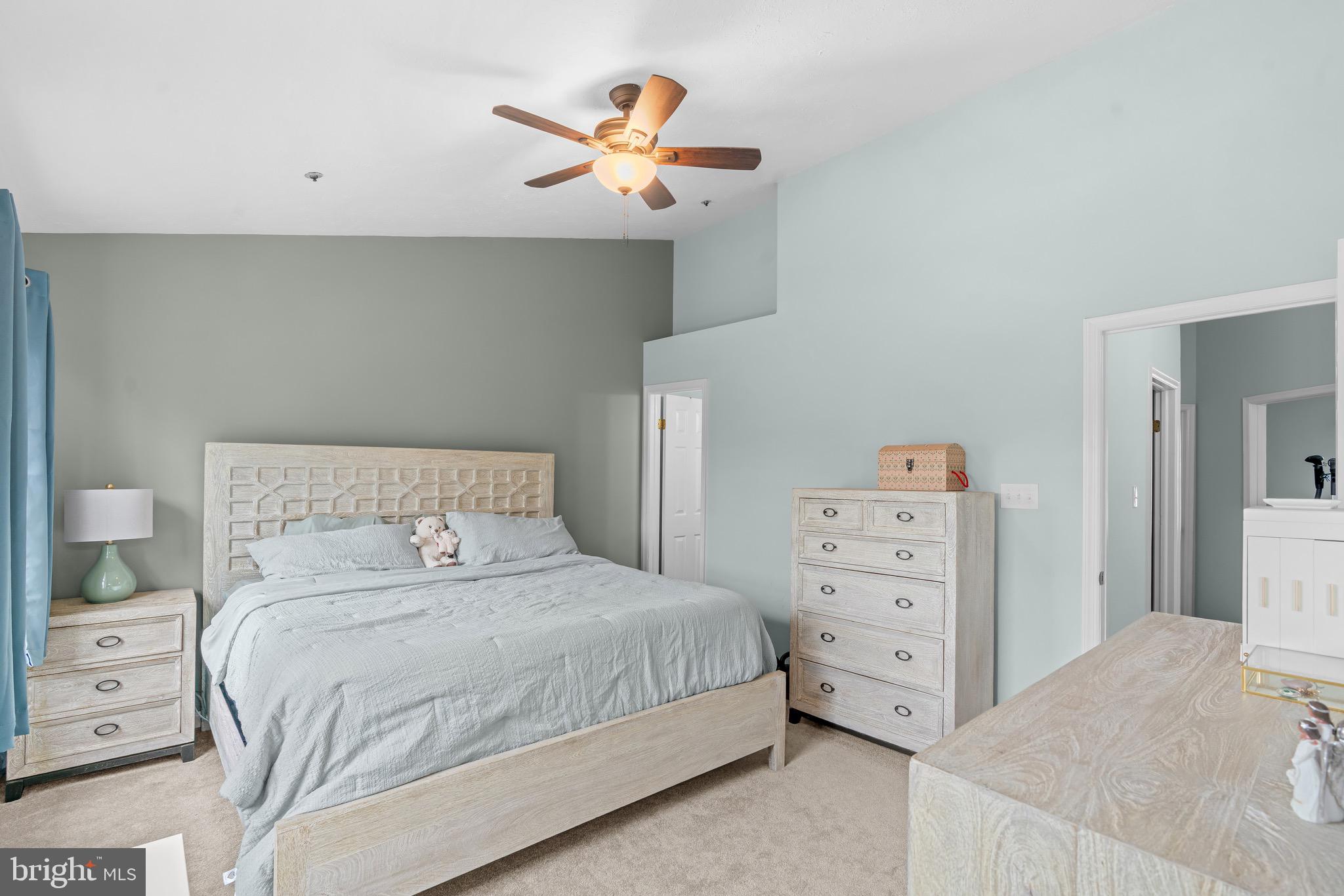 SADDLE CREEK - Residential