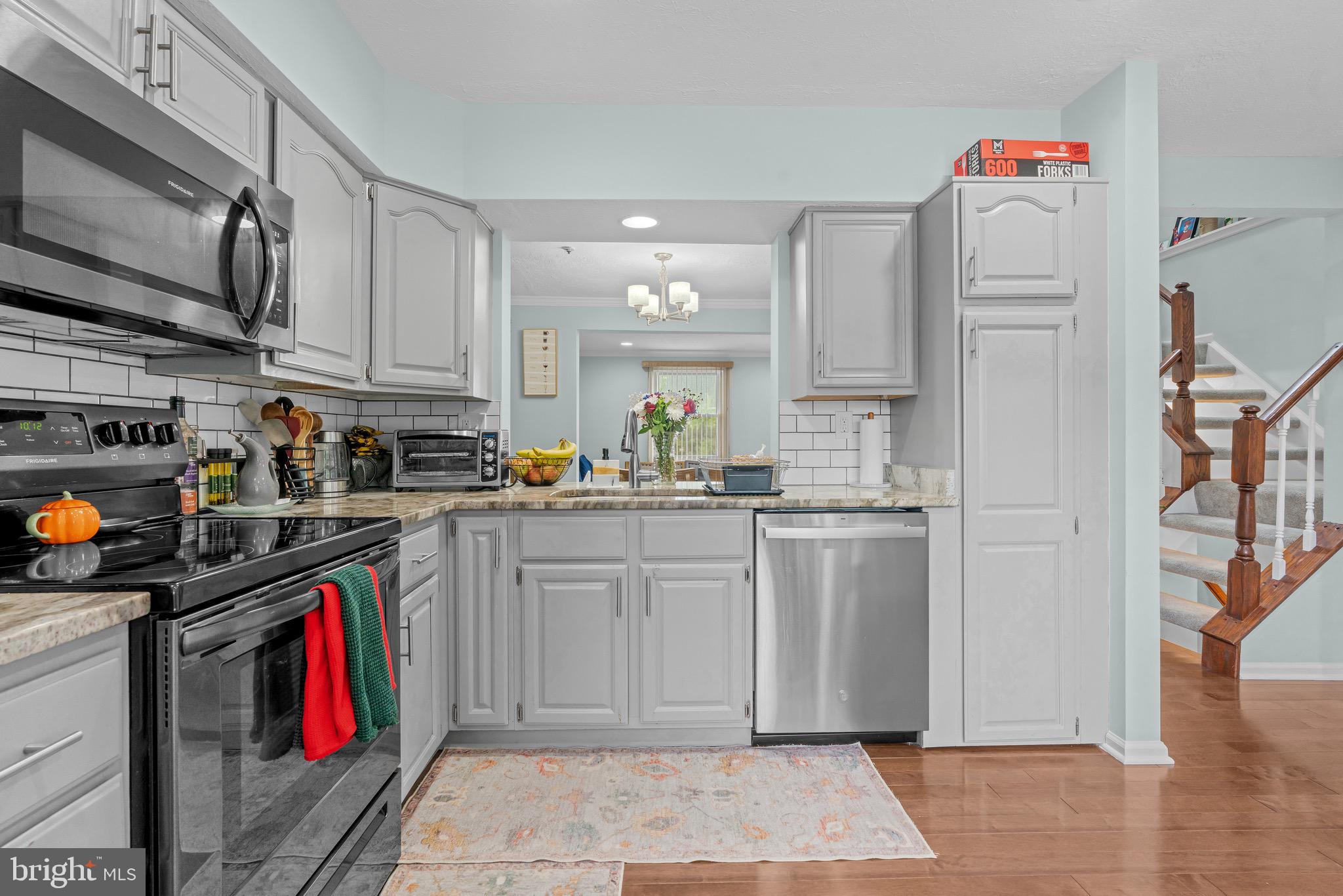 SADDLE CREEK - Residential