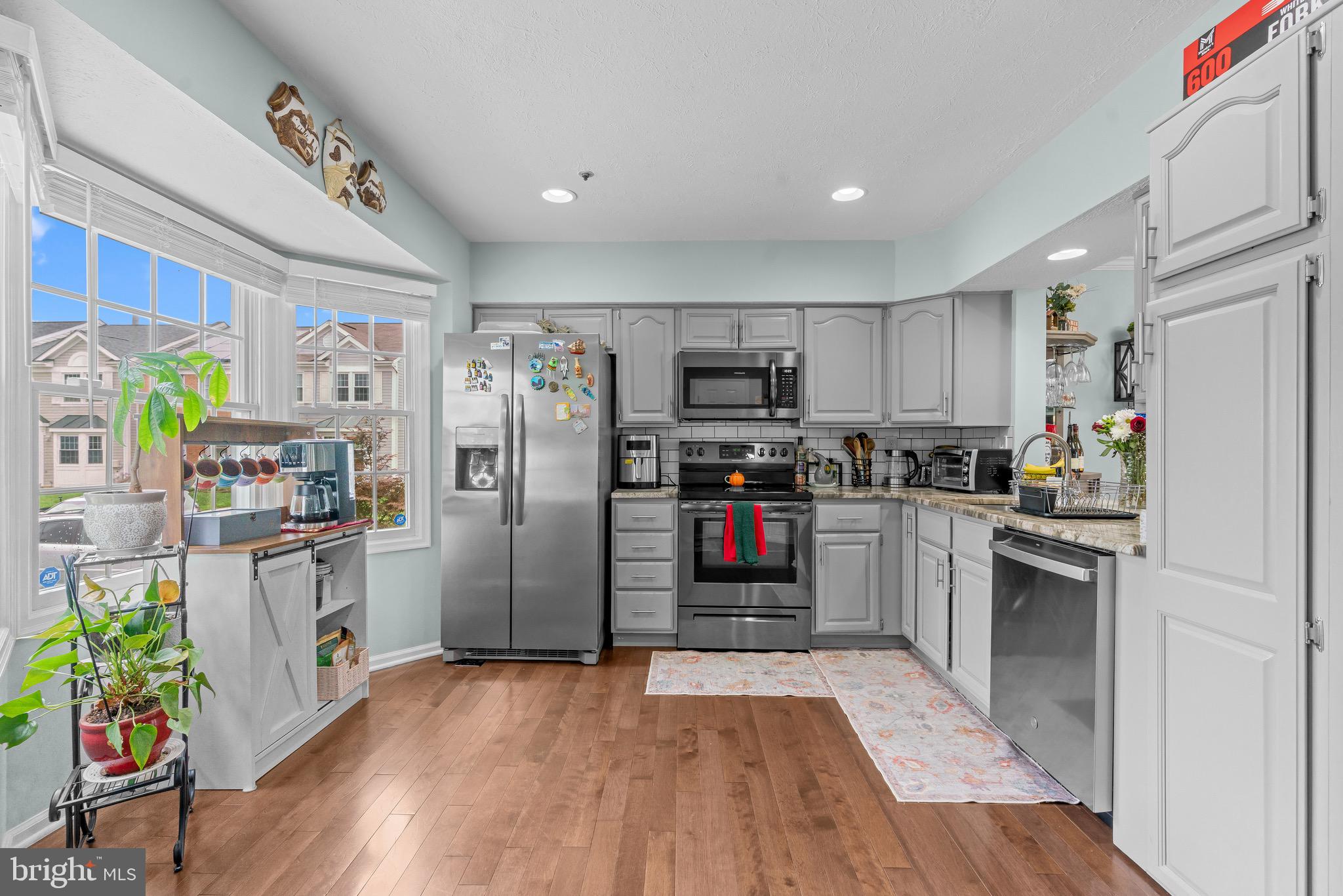 SADDLE CREEK - Residential