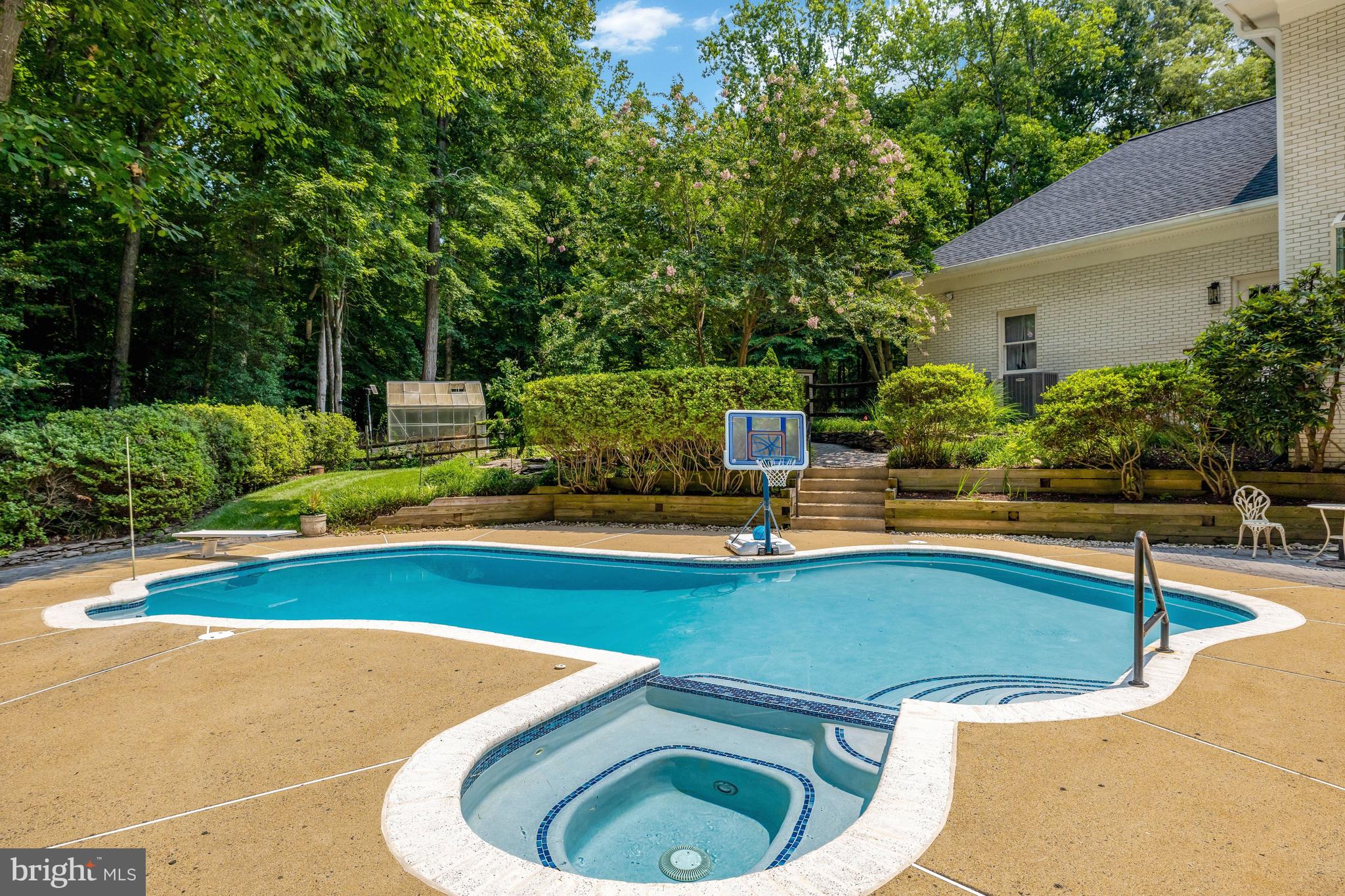 KILLARNEY - Residential