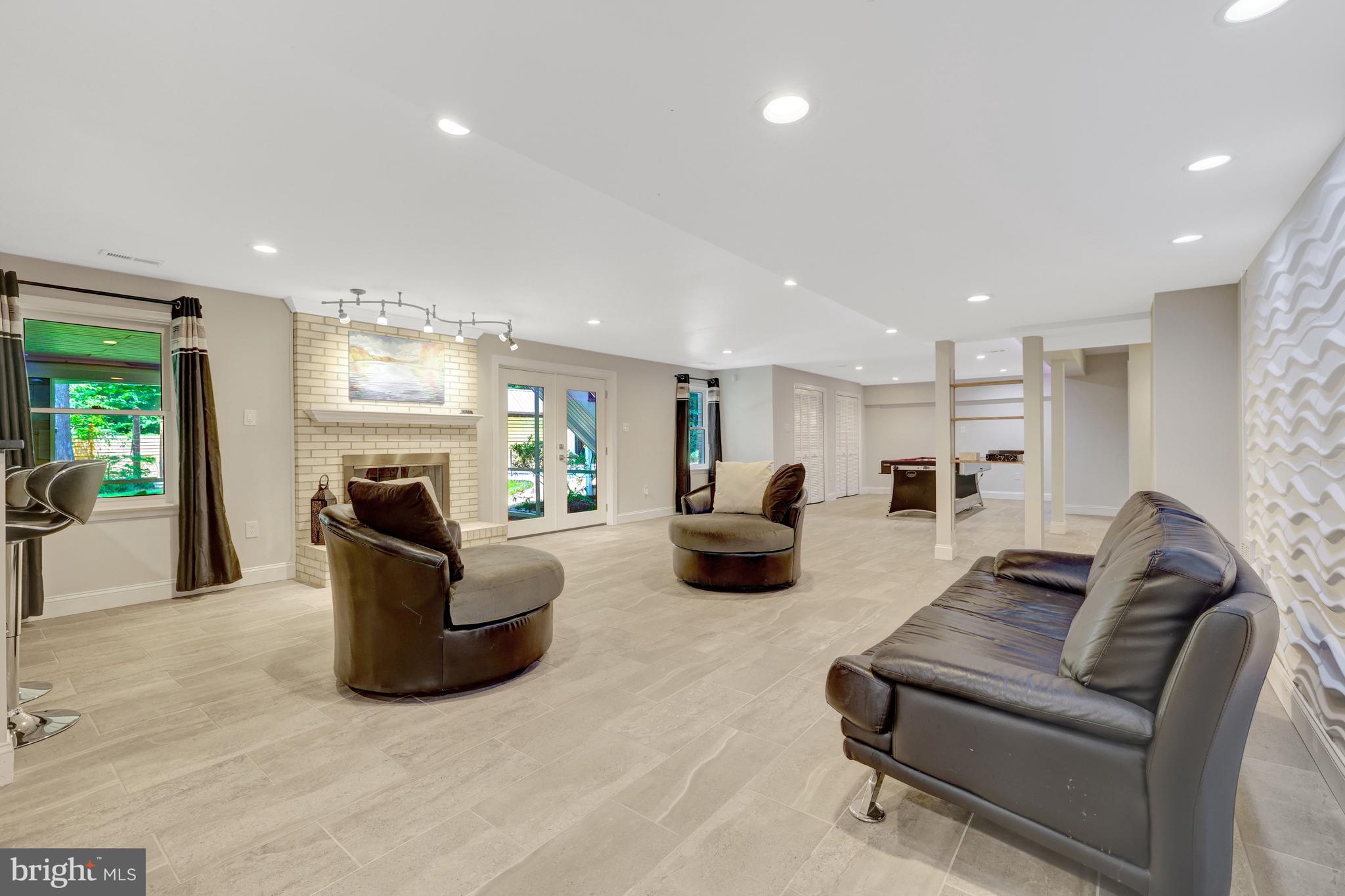 KILLARNEY - Residential