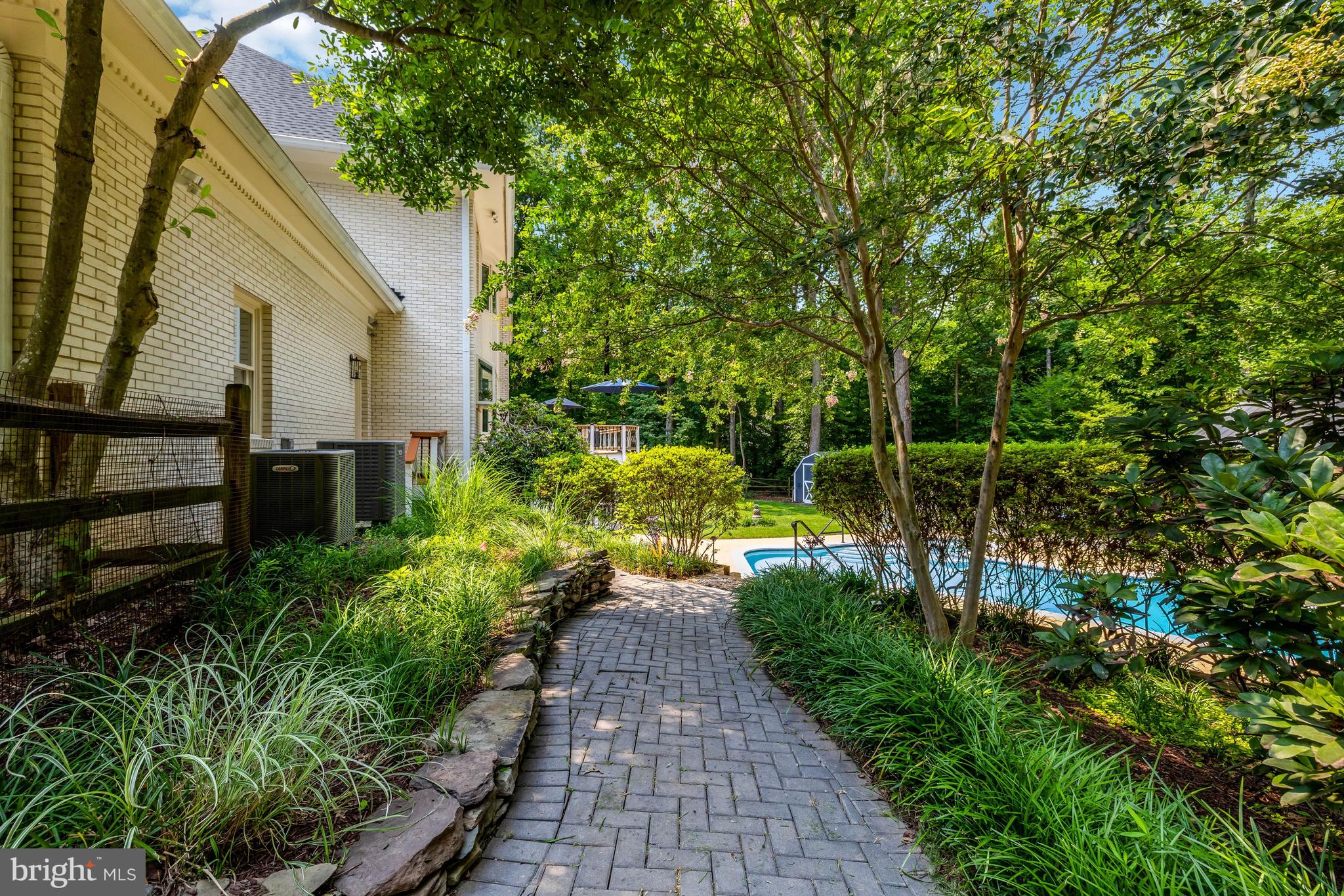 KILLARNEY - Residential