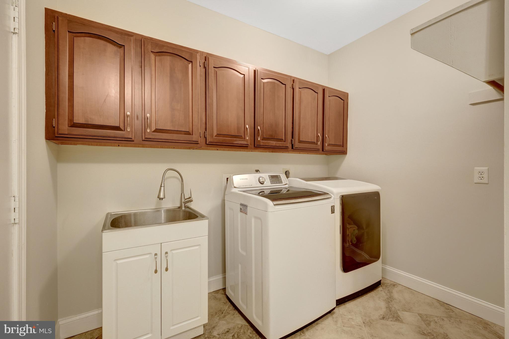 KILLARNEY - Residential