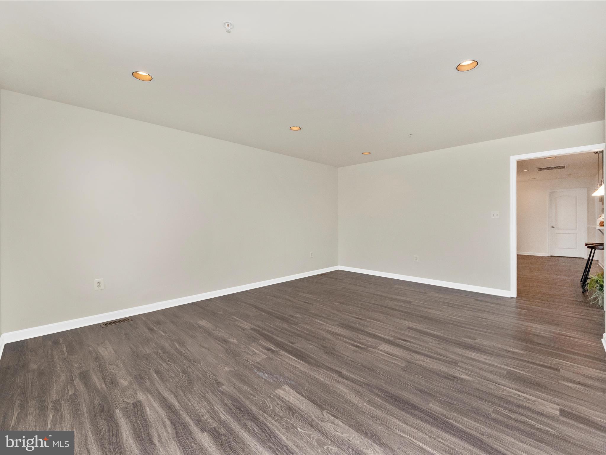 LAKELAND - Residential