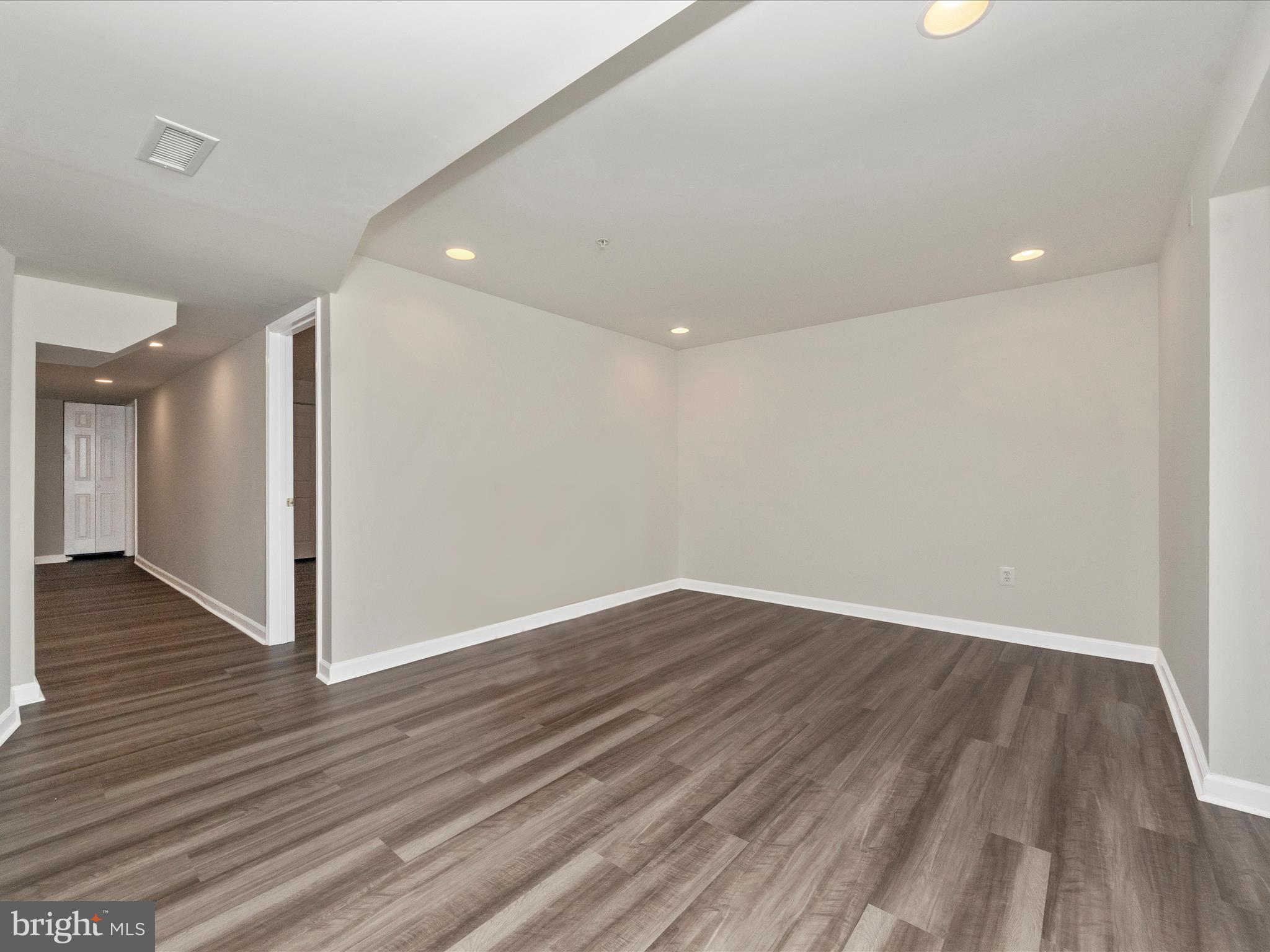 LAKELAND - Residential