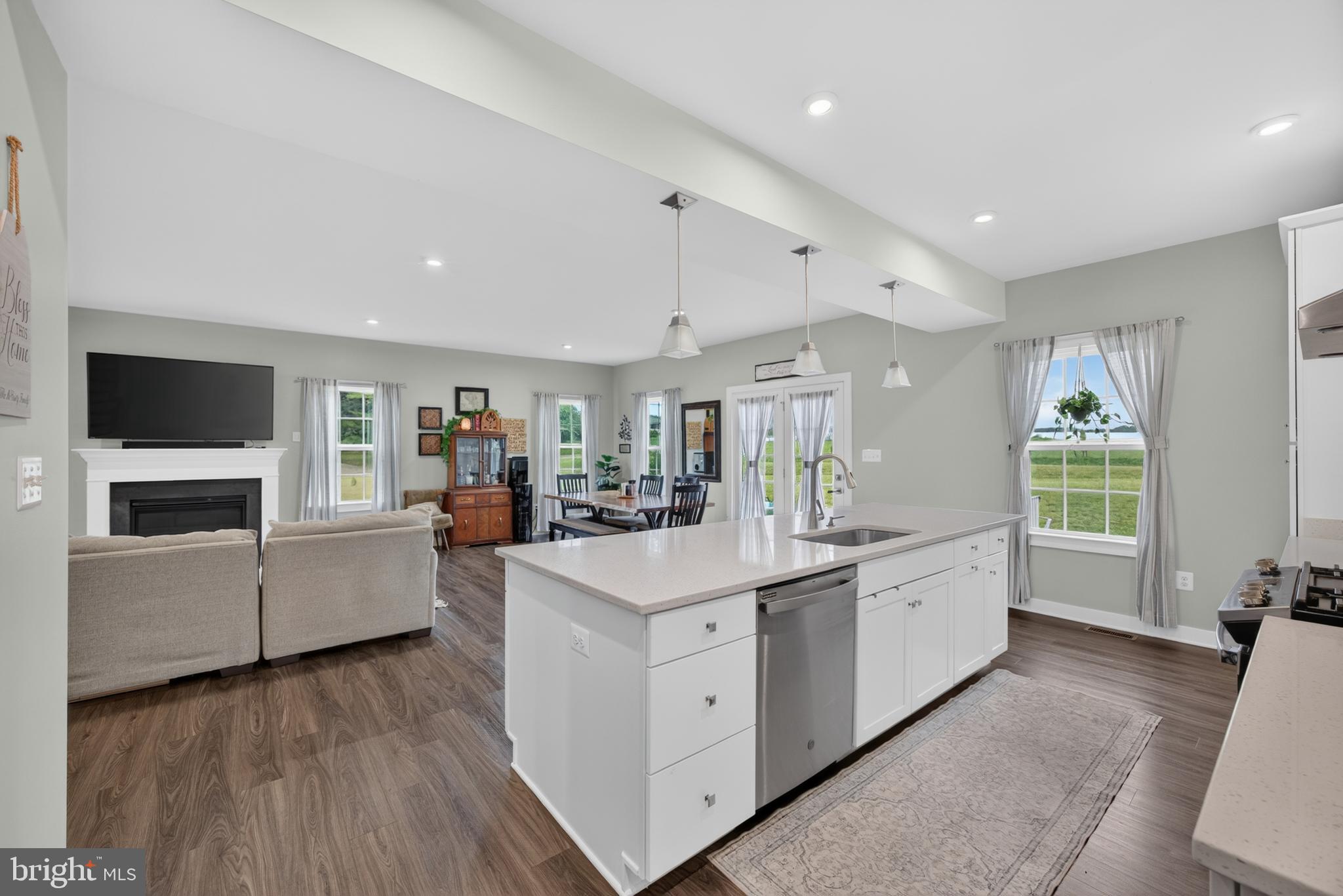 HIGH POINTE SOUTH - Residential