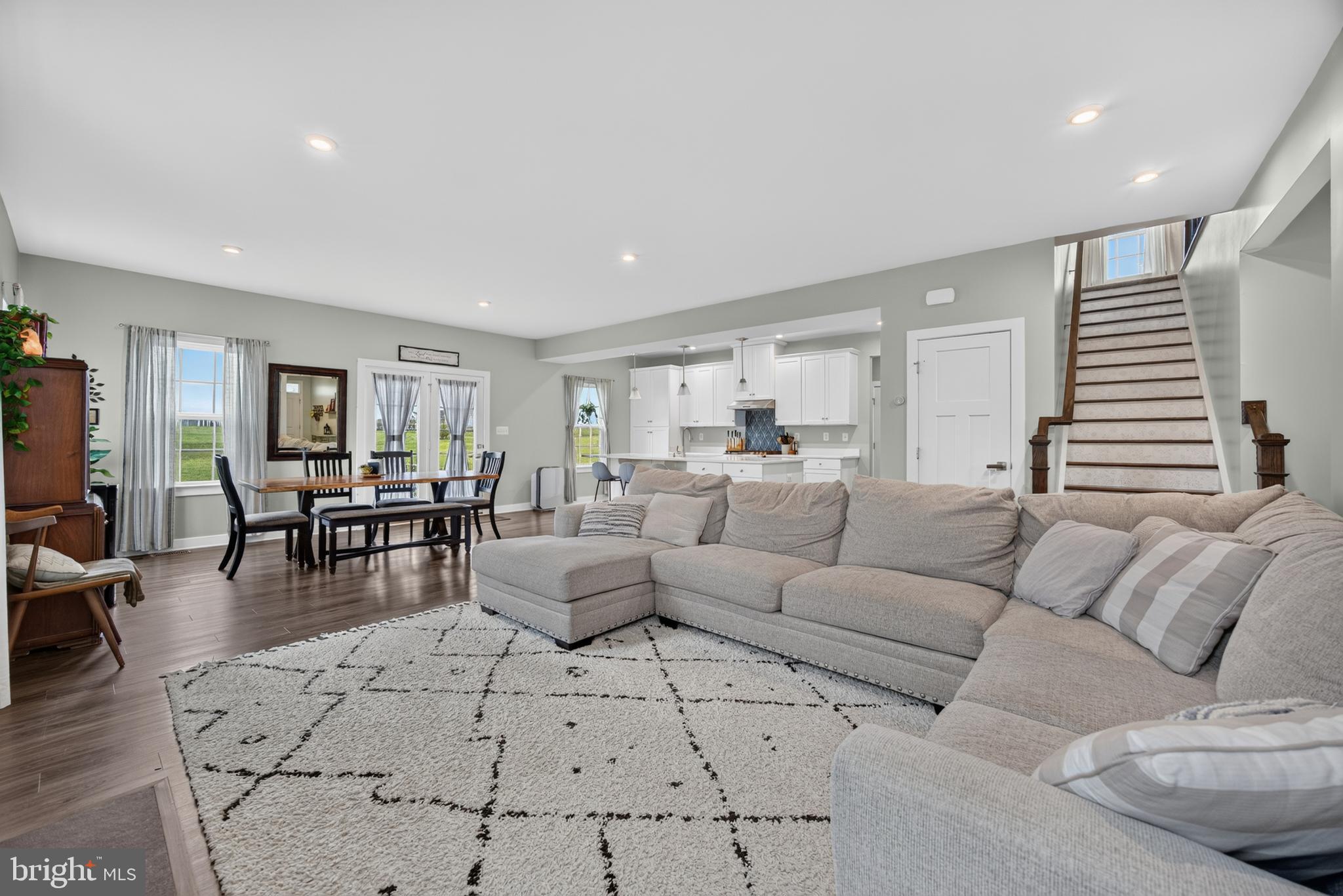 HIGH POINTE SOUTH - Residential