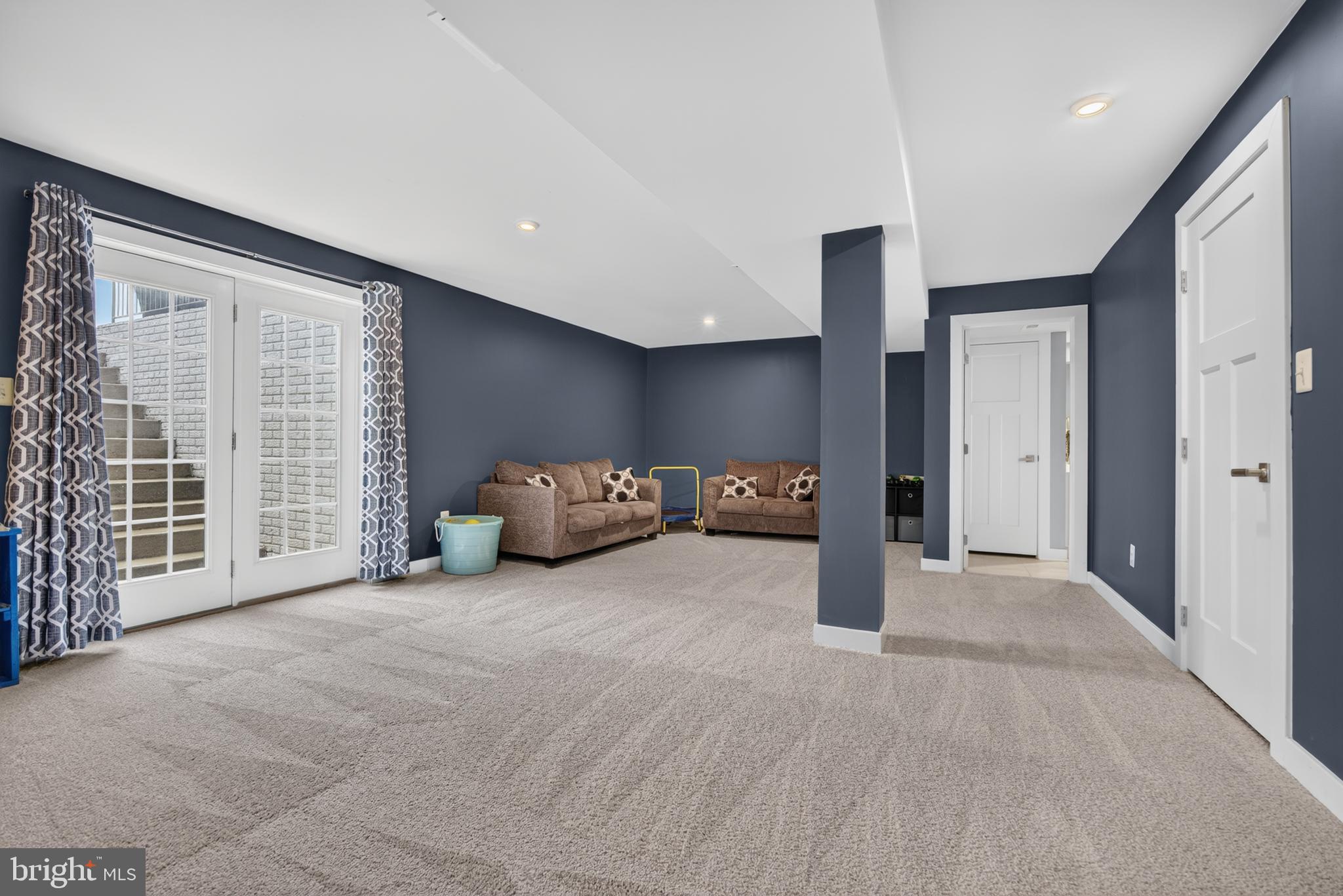 HIGH POINTE SOUTH - Residential