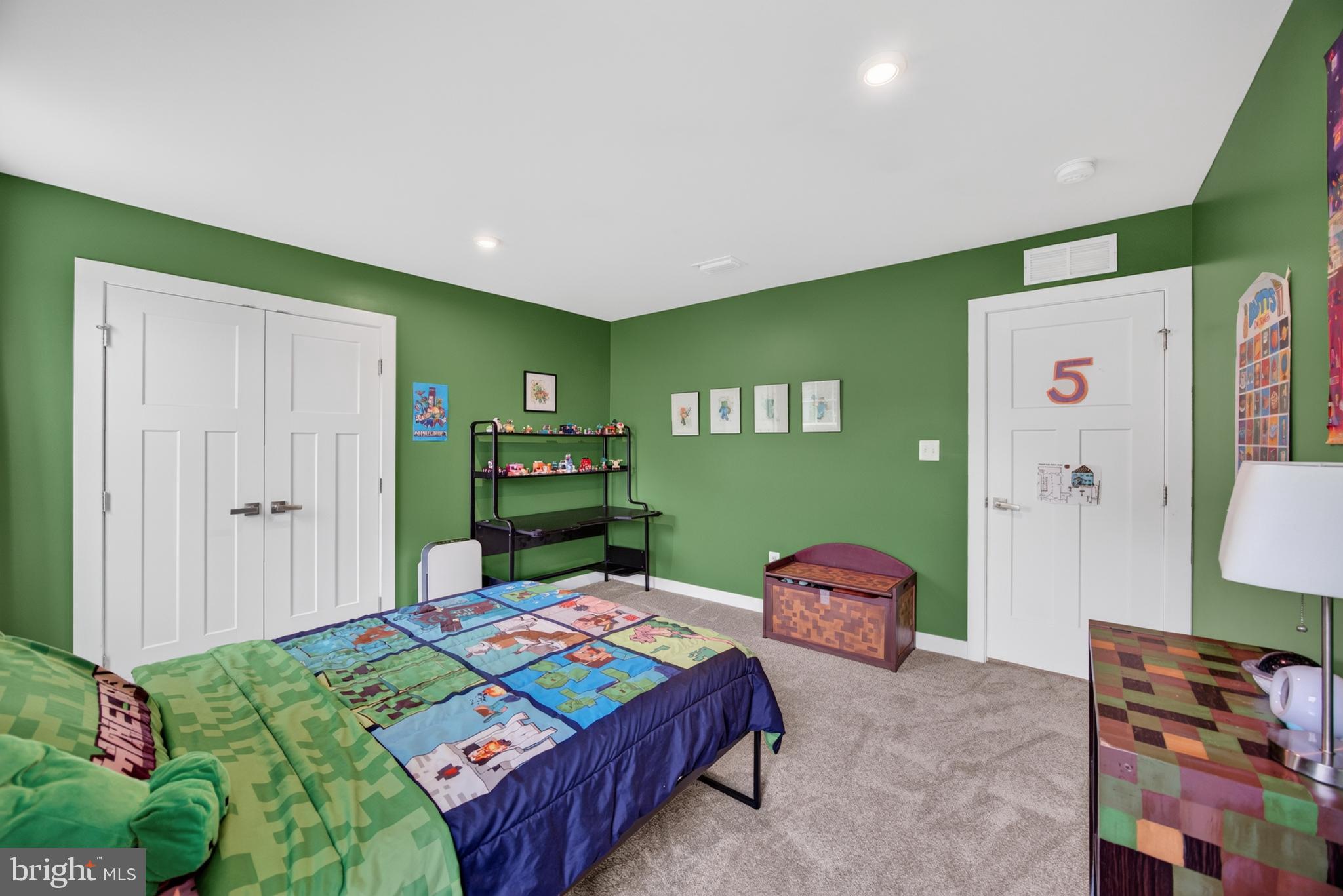 HIGH POINTE SOUTH - Residential