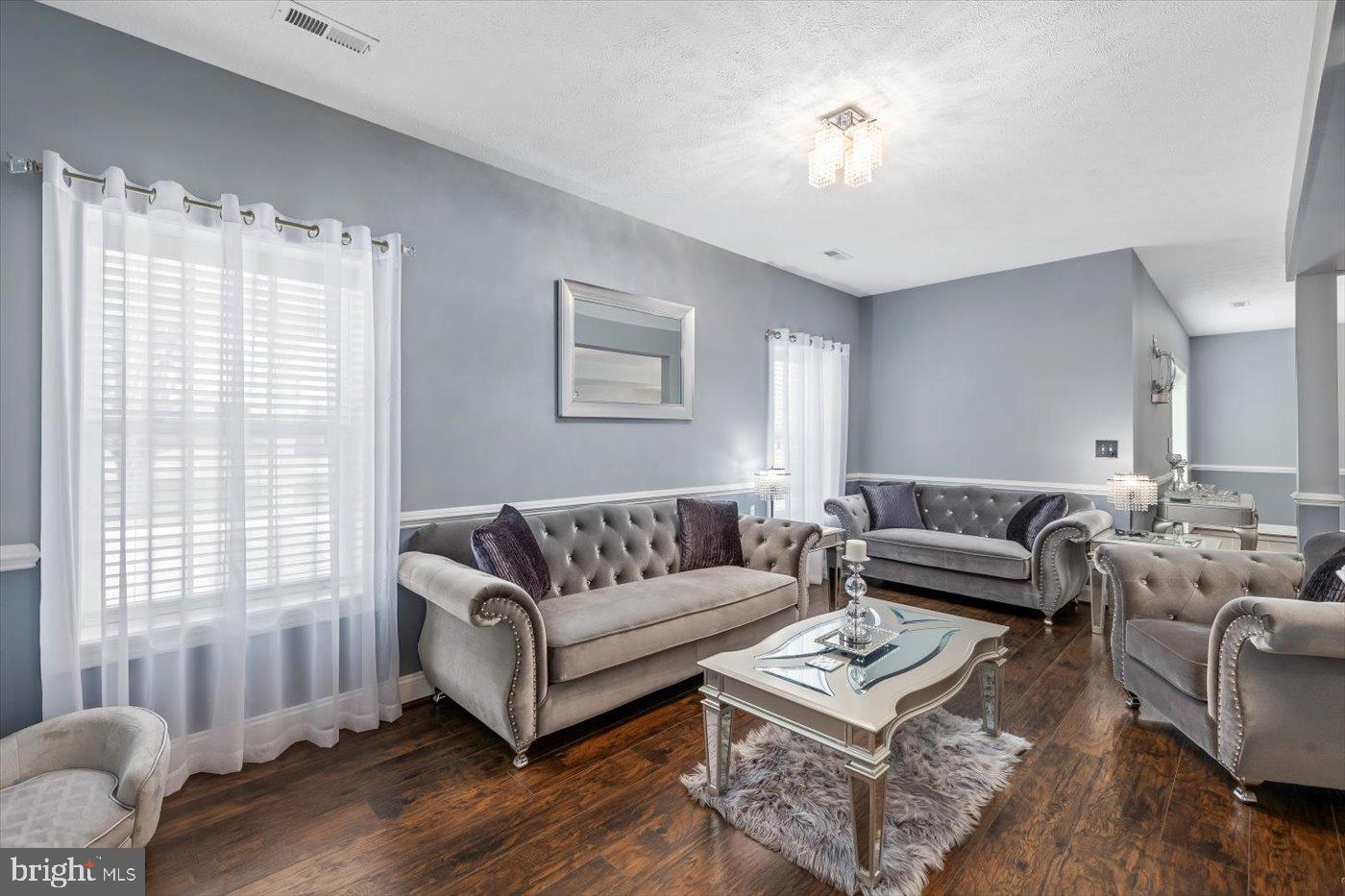 BLOOMSBURY FARM ESTATES - Residential