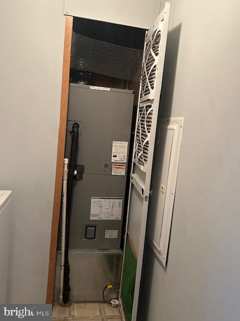 ESSEX/MIDDLE RIVER - Residential