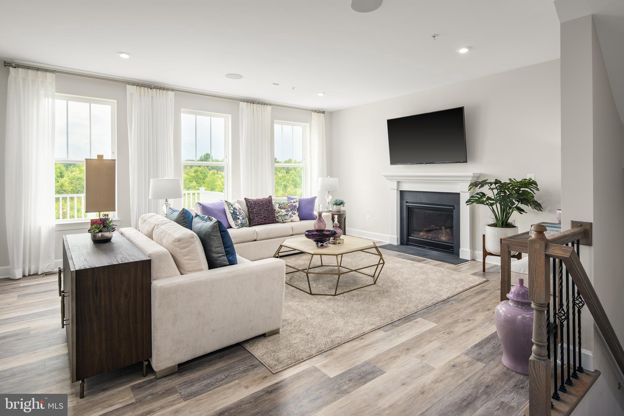 SUNSTONE PRESERVE - Residential