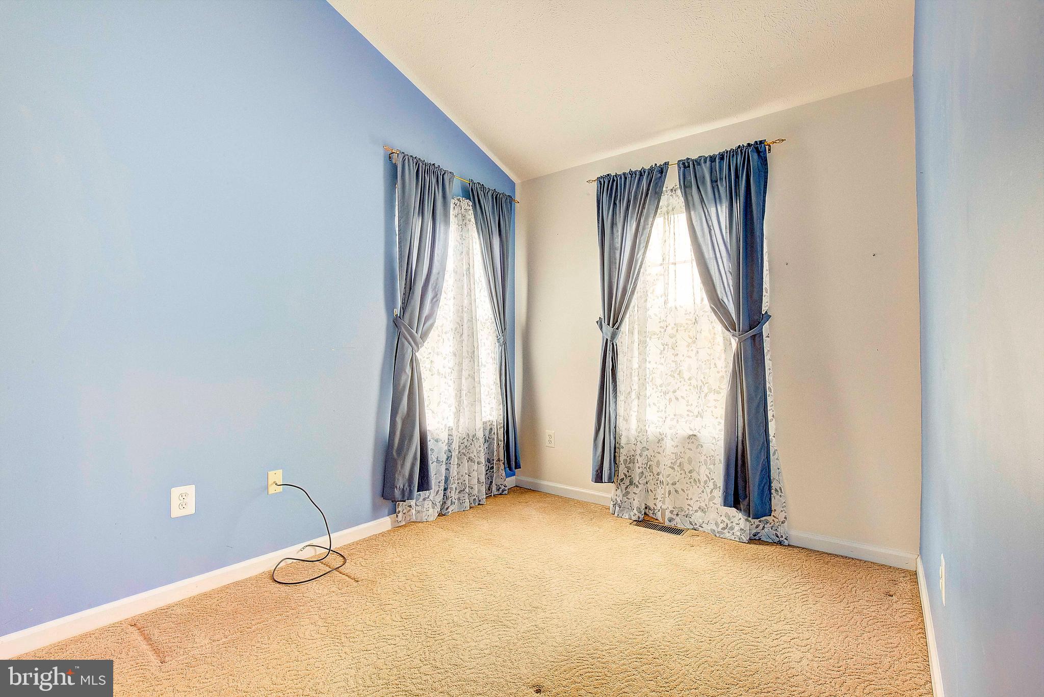 FARMINGTON VILLAGE - Residential