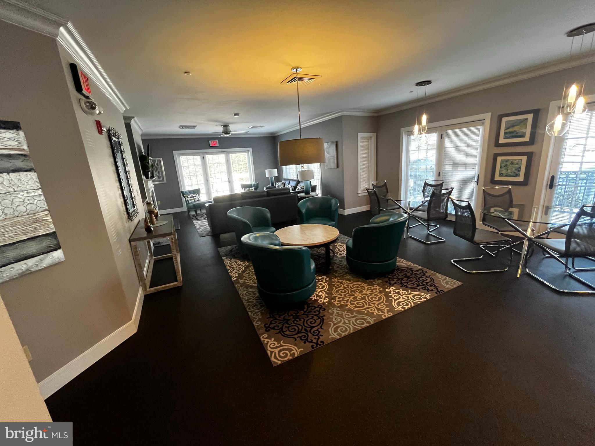 WELLINGTON EAGLEVIEW - Residential
