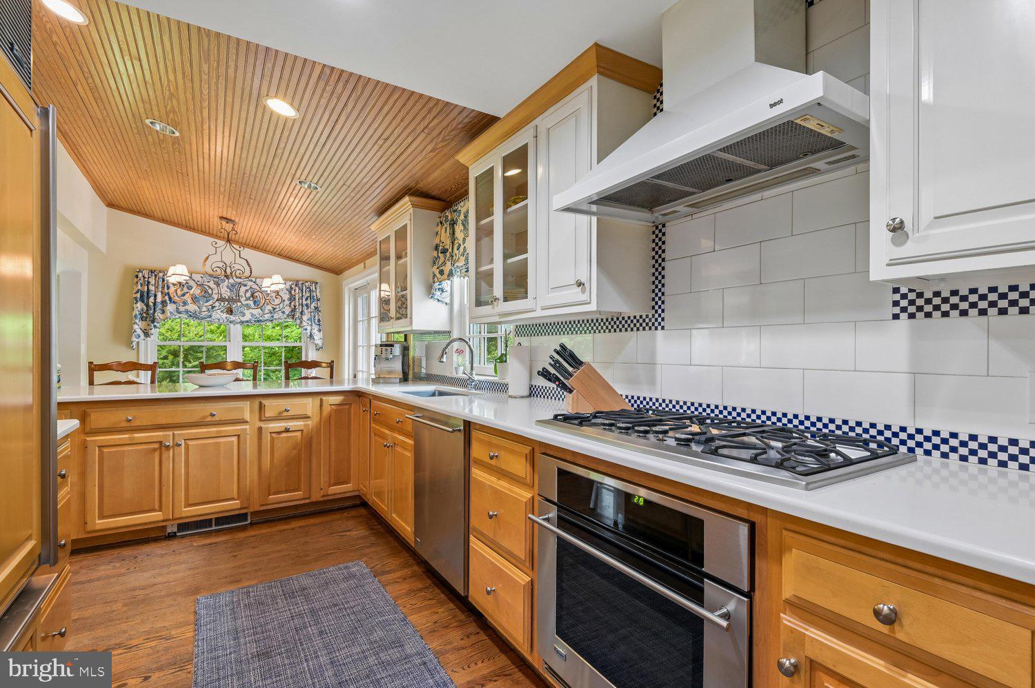 POPLAR HILL - Residential