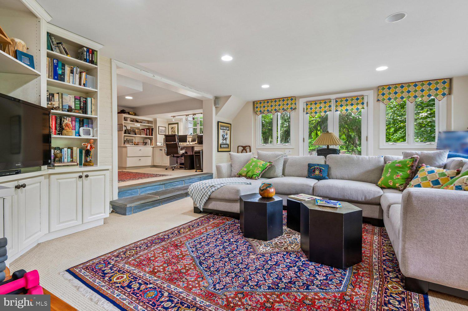 POPLAR HILL - Residential