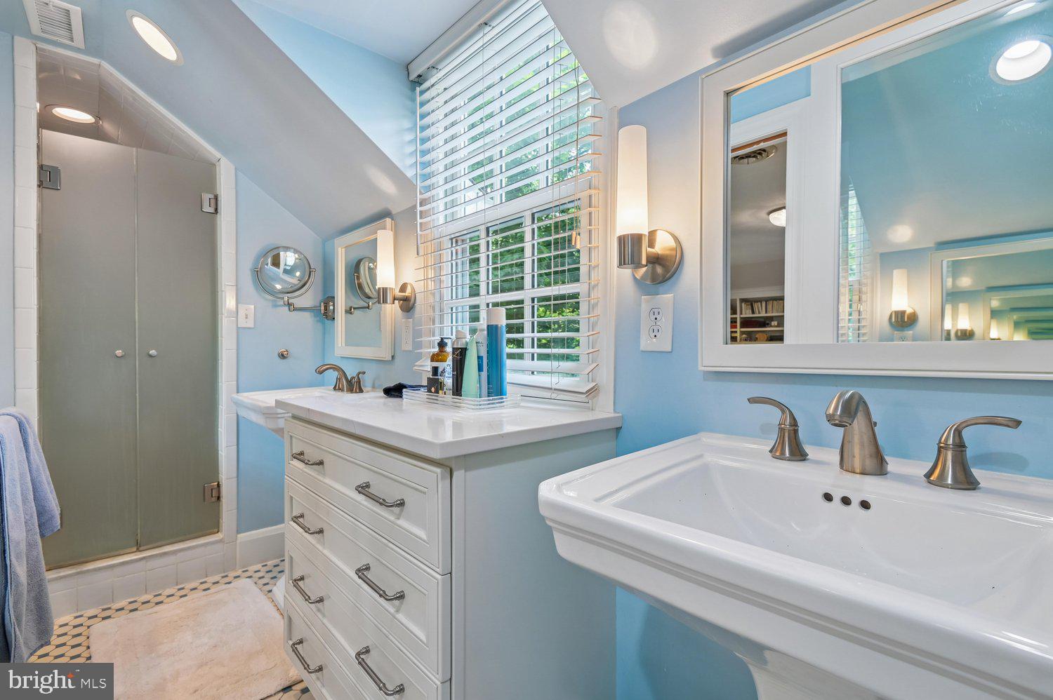 POPLAR HILL - Residential