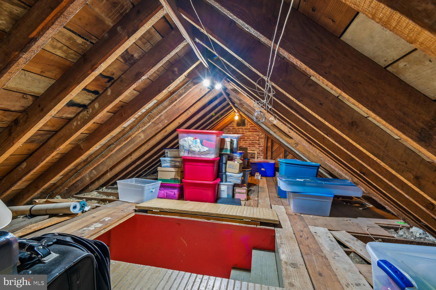 POPLAR HILL - Residential