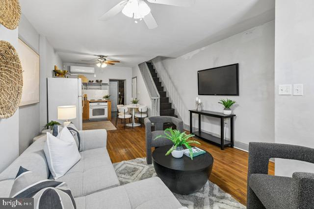 POINT BREEZE - Residential