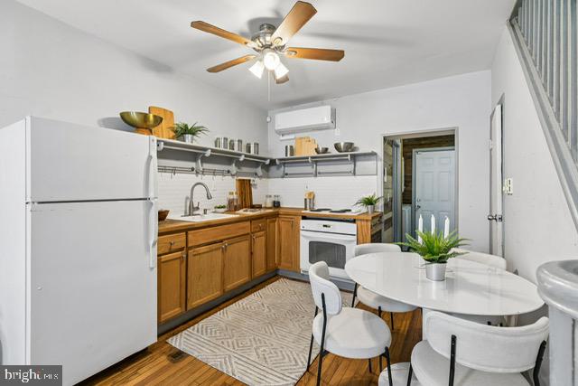 POINT BREEZE - Residential