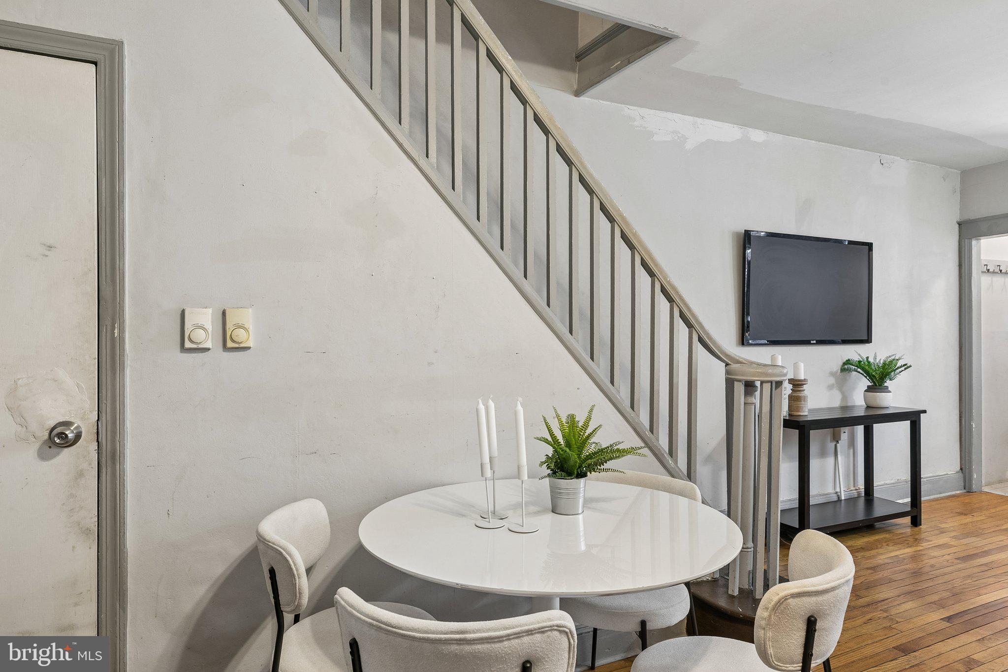 POINT BREEZE - Residential