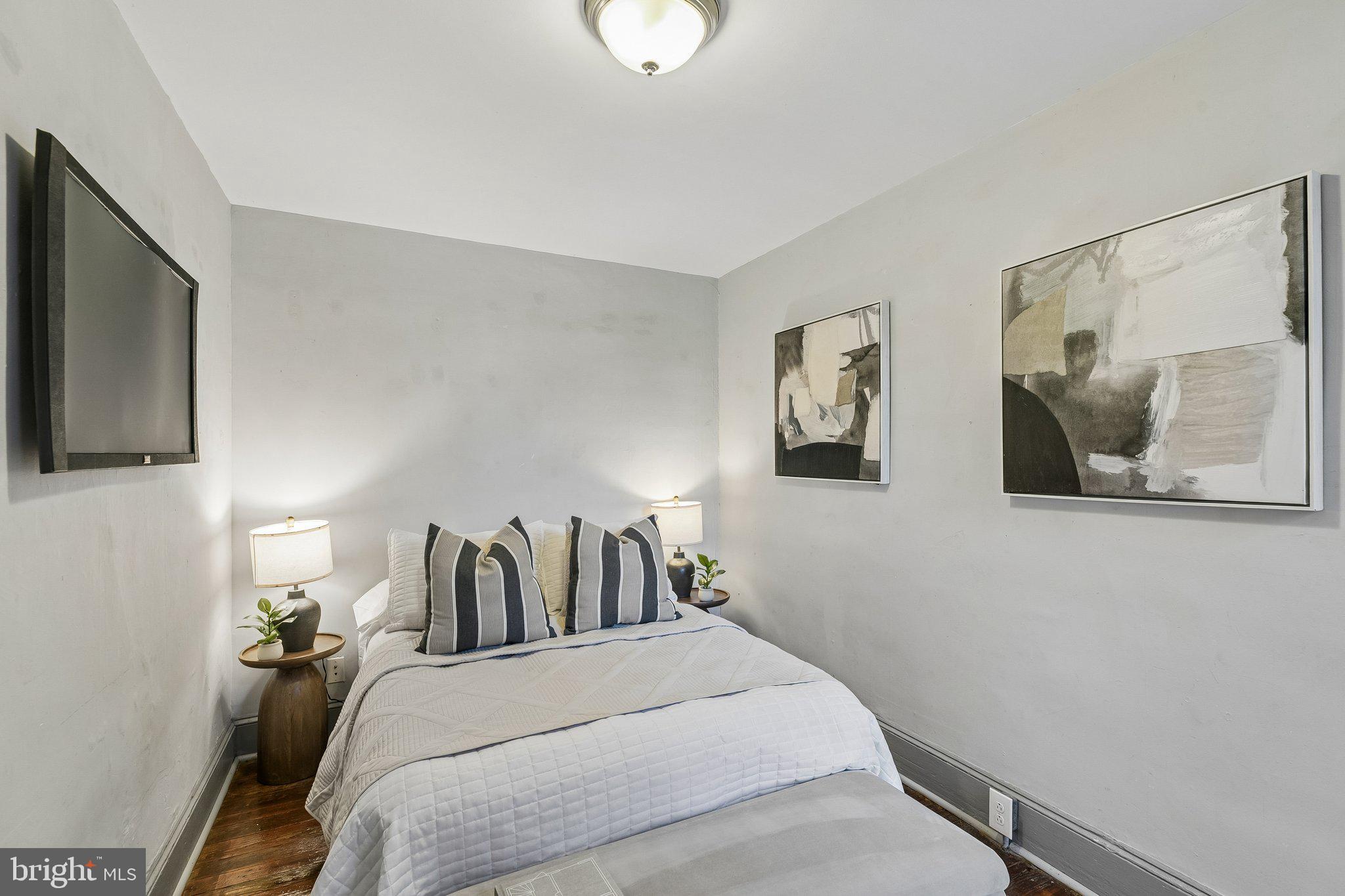 POINT BREEZE - Residential