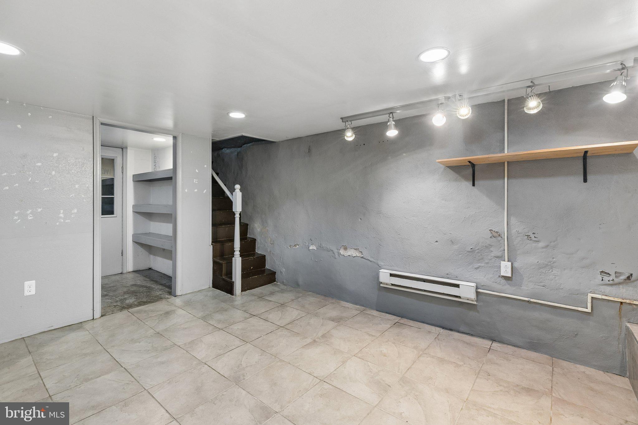 POINT BREEZE - Residential