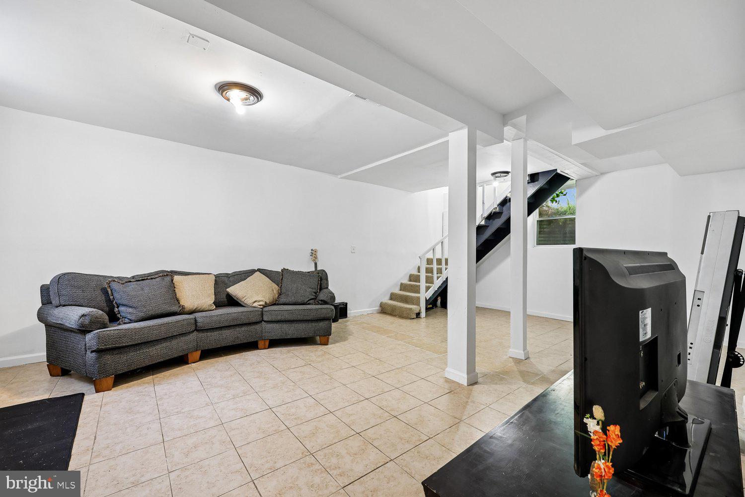 OLNEY OUTSIDE - Residential
