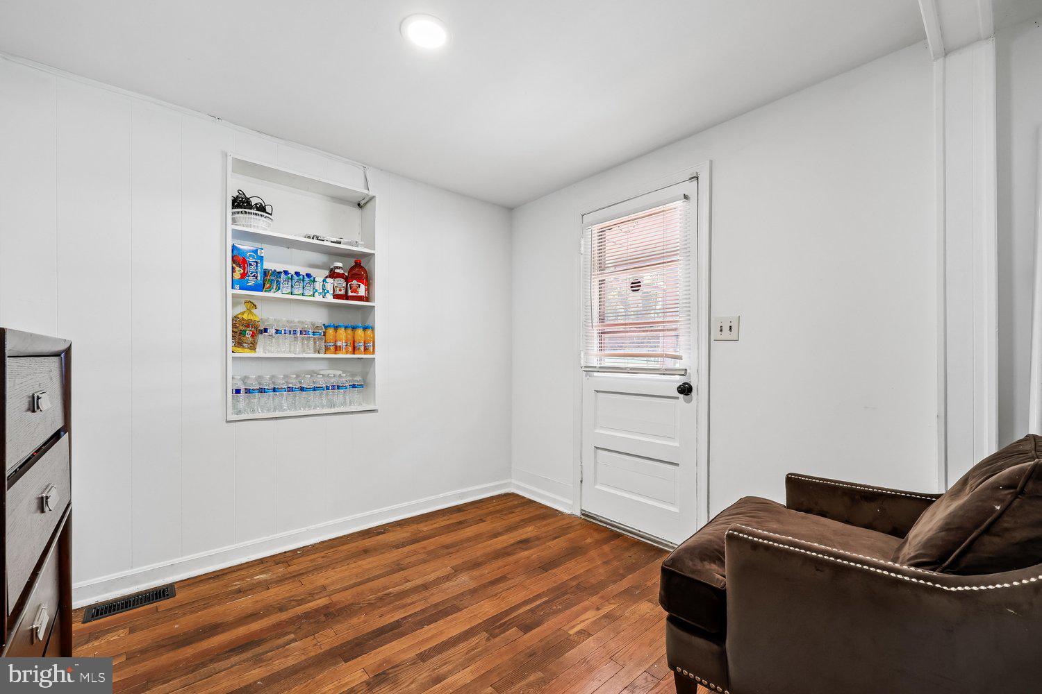 OLNEY OUTSIDE - Residential