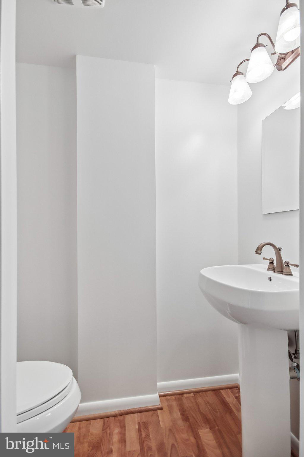 STRATHMEADE SQUARE - Residential
