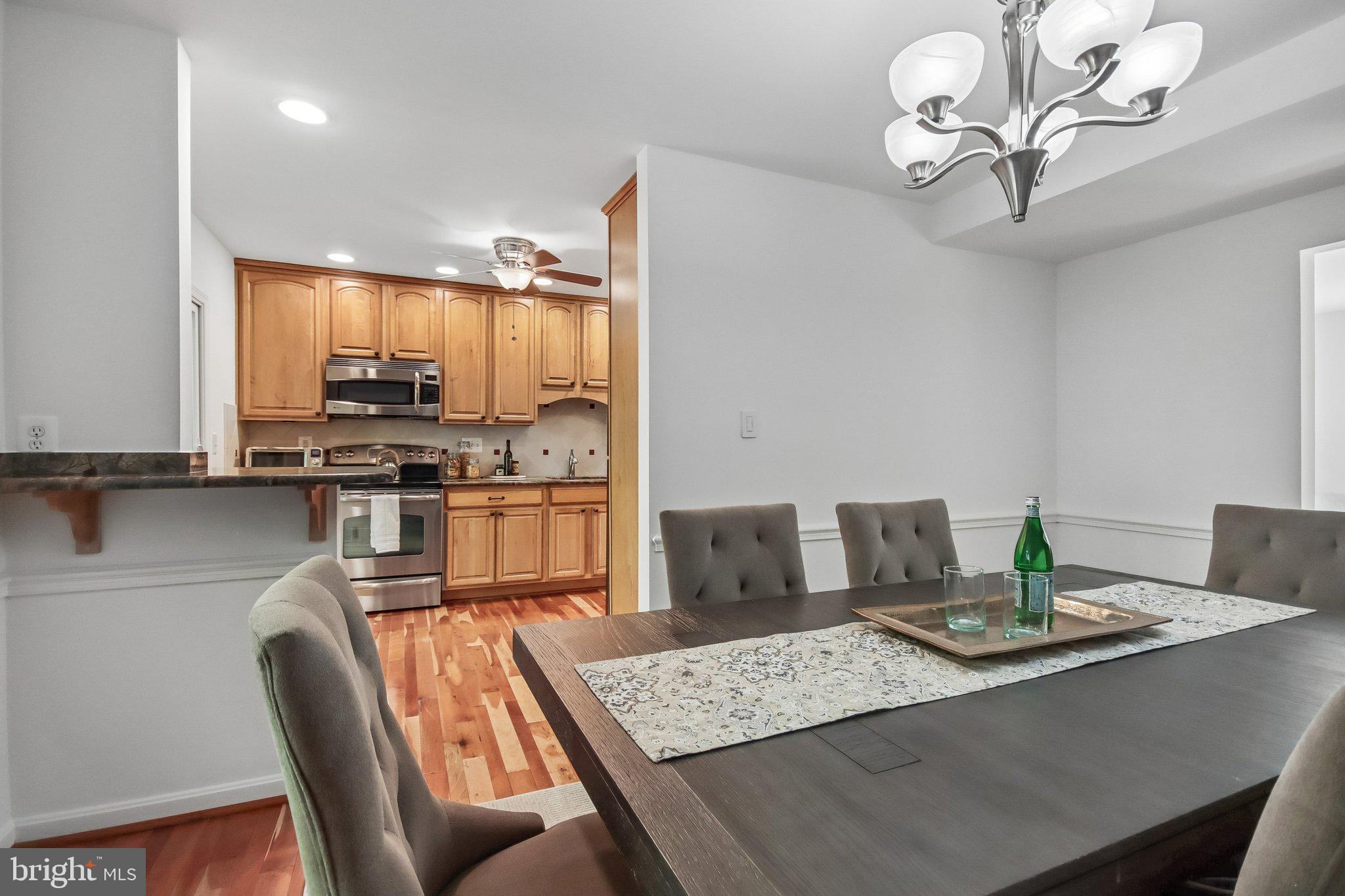 STRATHMEADE SQUARE - Residential