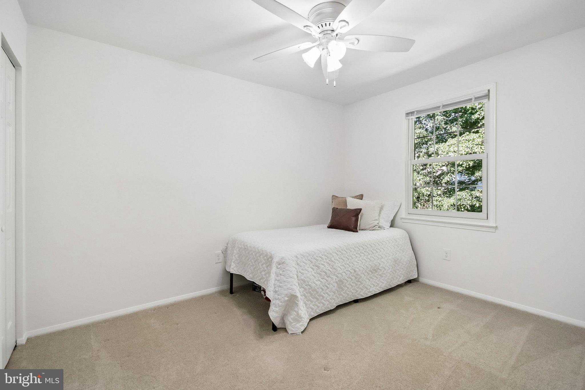 STRATHMEADE SQUARE - Residential